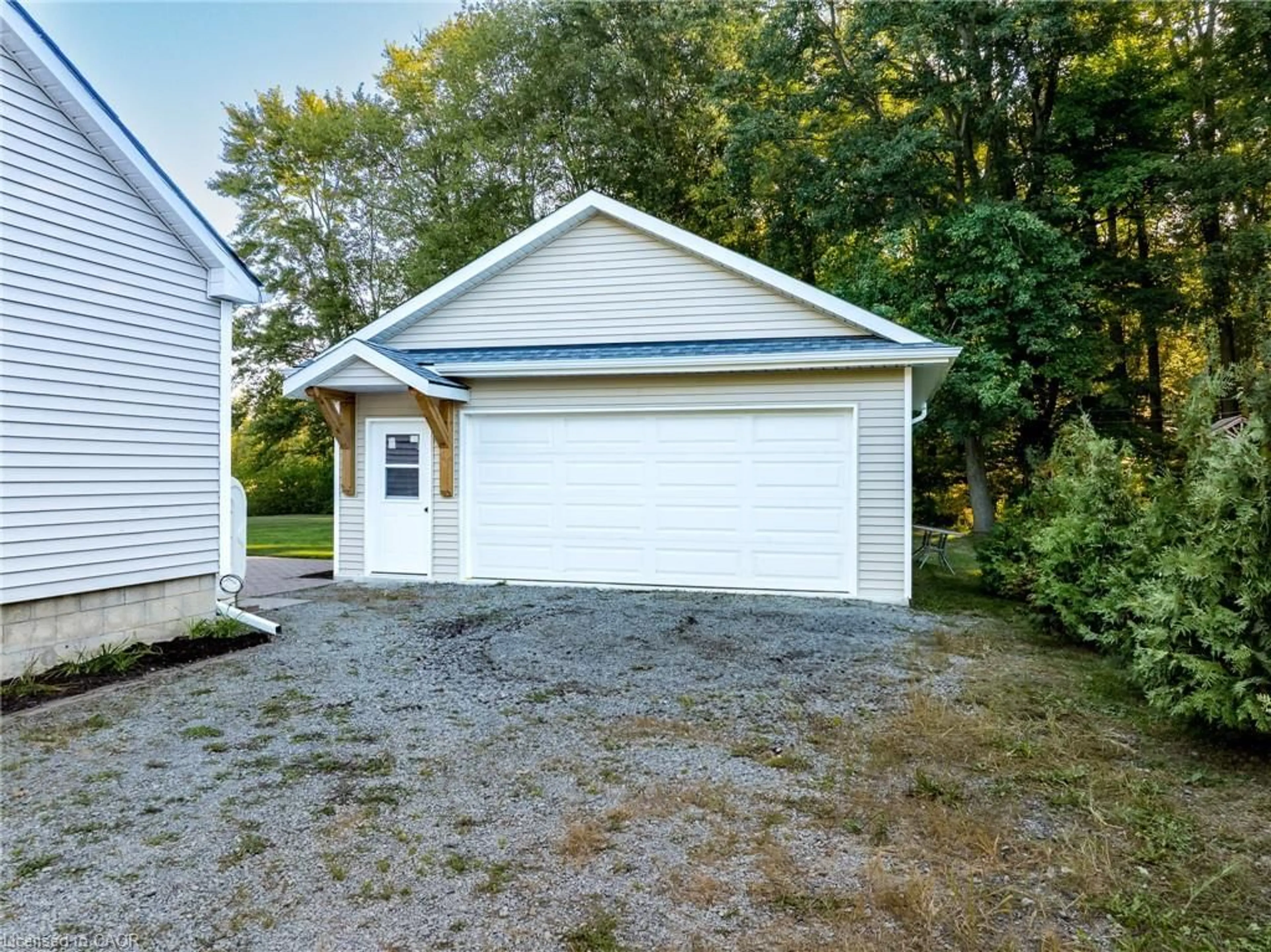 Indoor garage for 52877 Putman Rd, Wainfleet Ontario L0S 1V0
