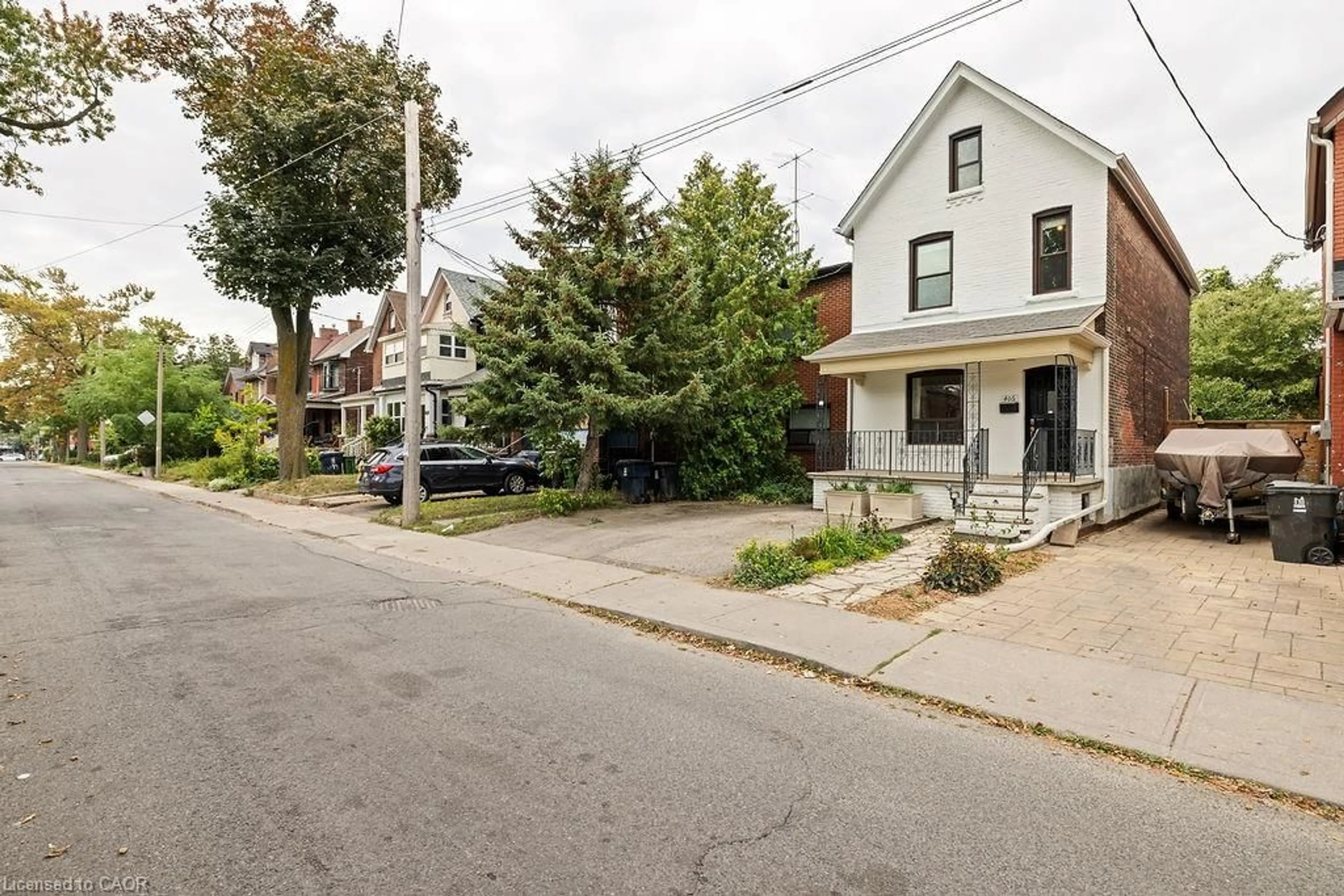Unknown for 406 Margueretta St, Toronto Ontario M6H 3S5