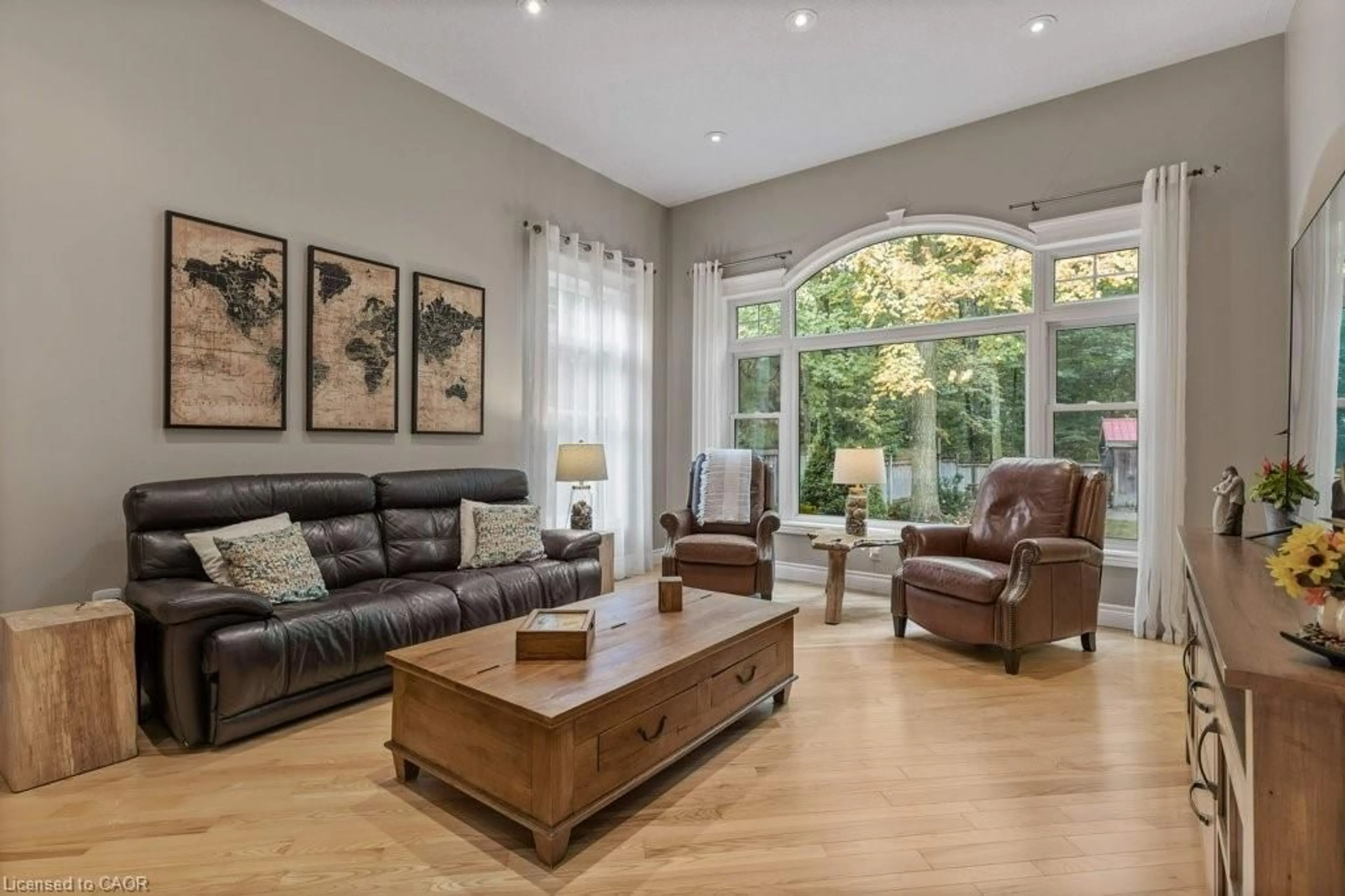 Living room with furniture, unknown for 86 Laschinger Blvd, New Hamburg Ontario N3A 2G7