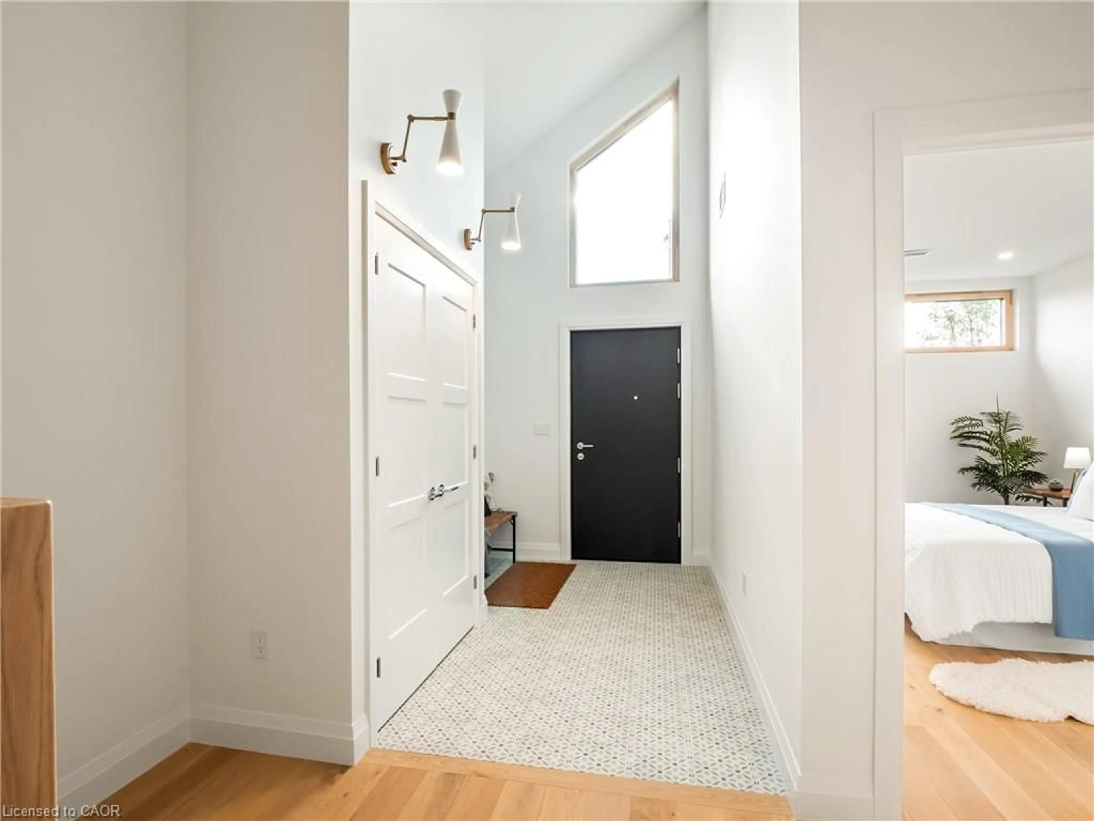 Indoor entryway for 98 Elgin St, Embro Ontario N0J 1J0