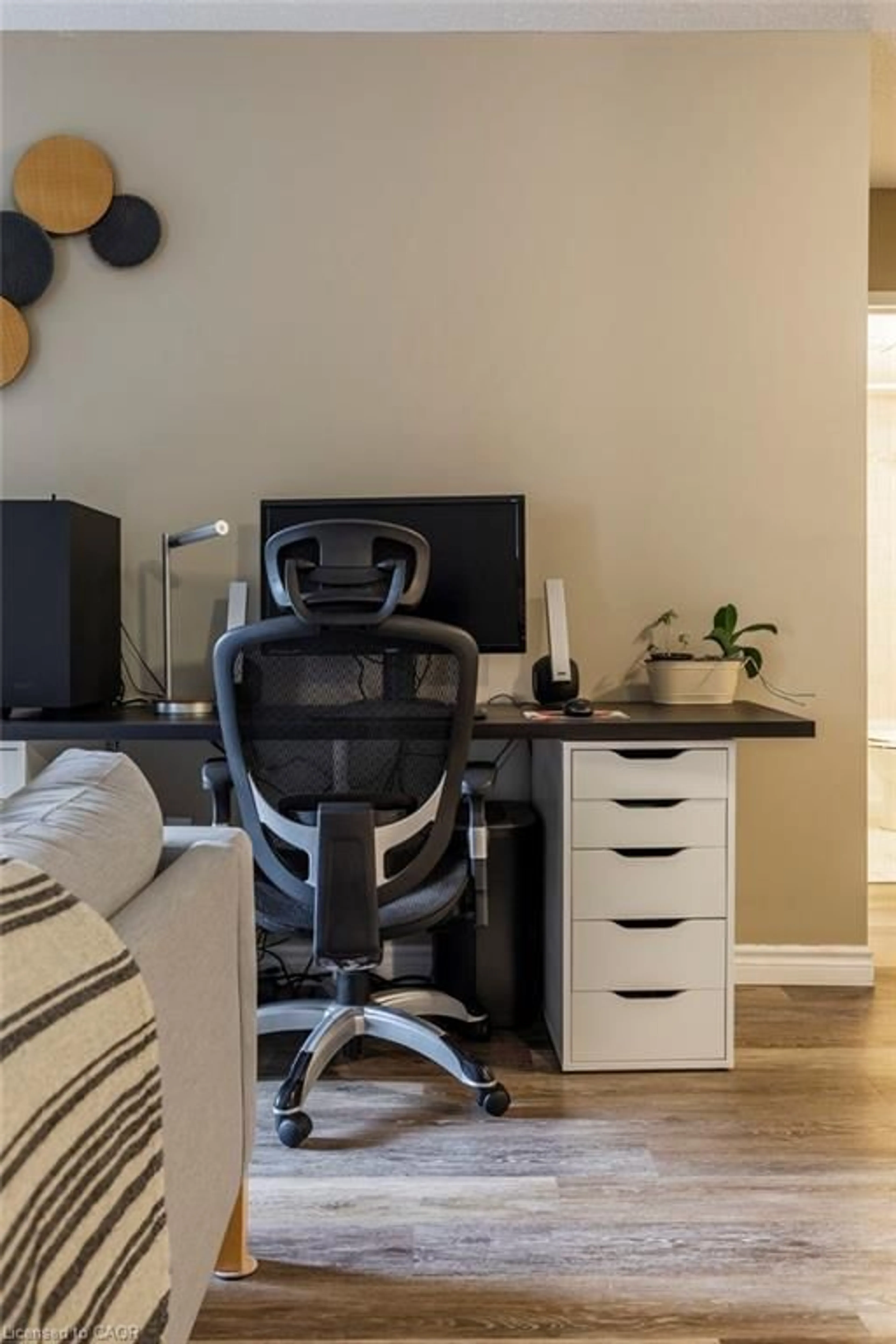 A pic of a room for 75 Glenburn Crt #409, Hamilton Ontario L8E 1C7