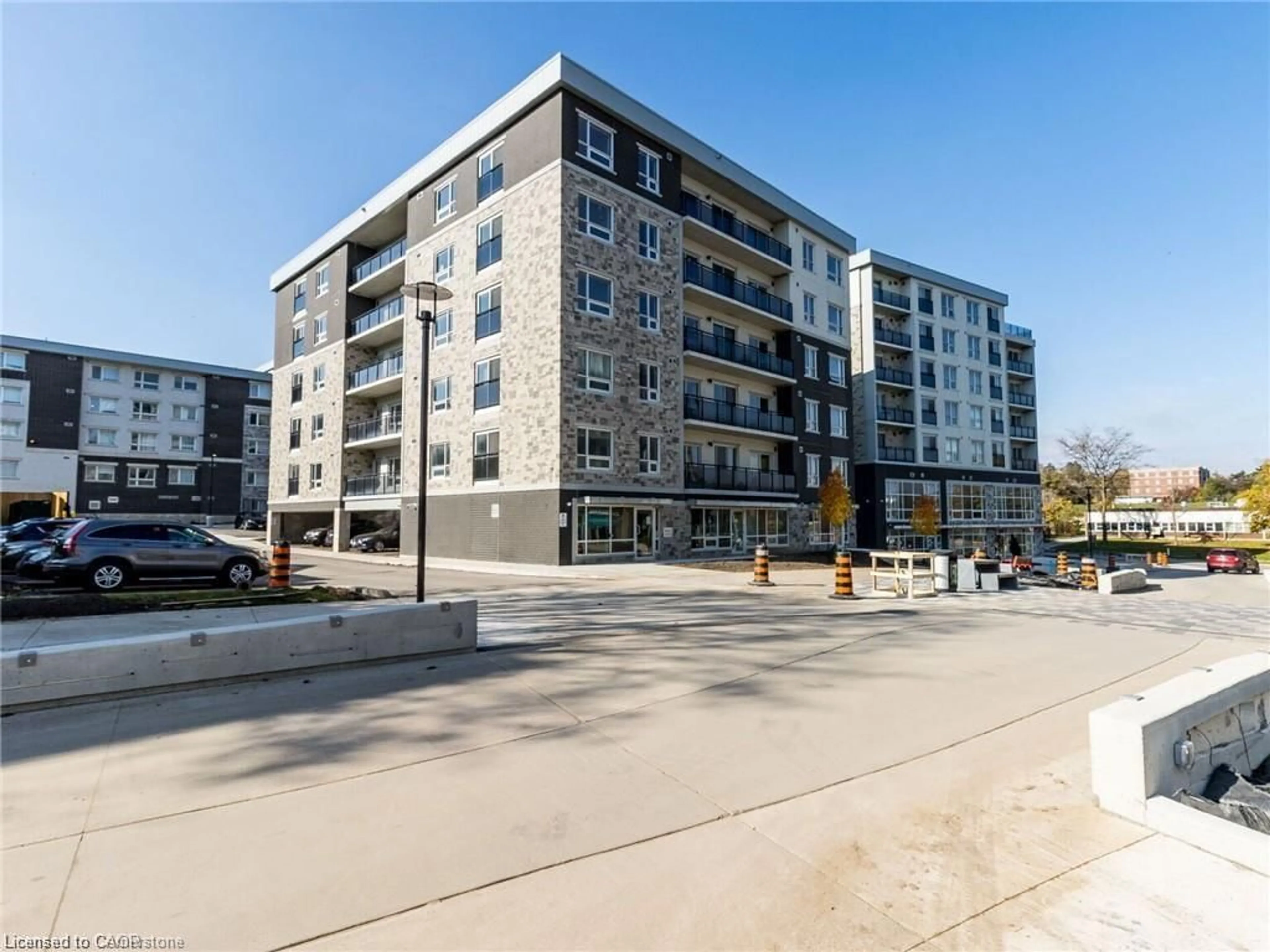 Unknown for 275 Larch St #H108, Waterloo Ontario N2L 3R2