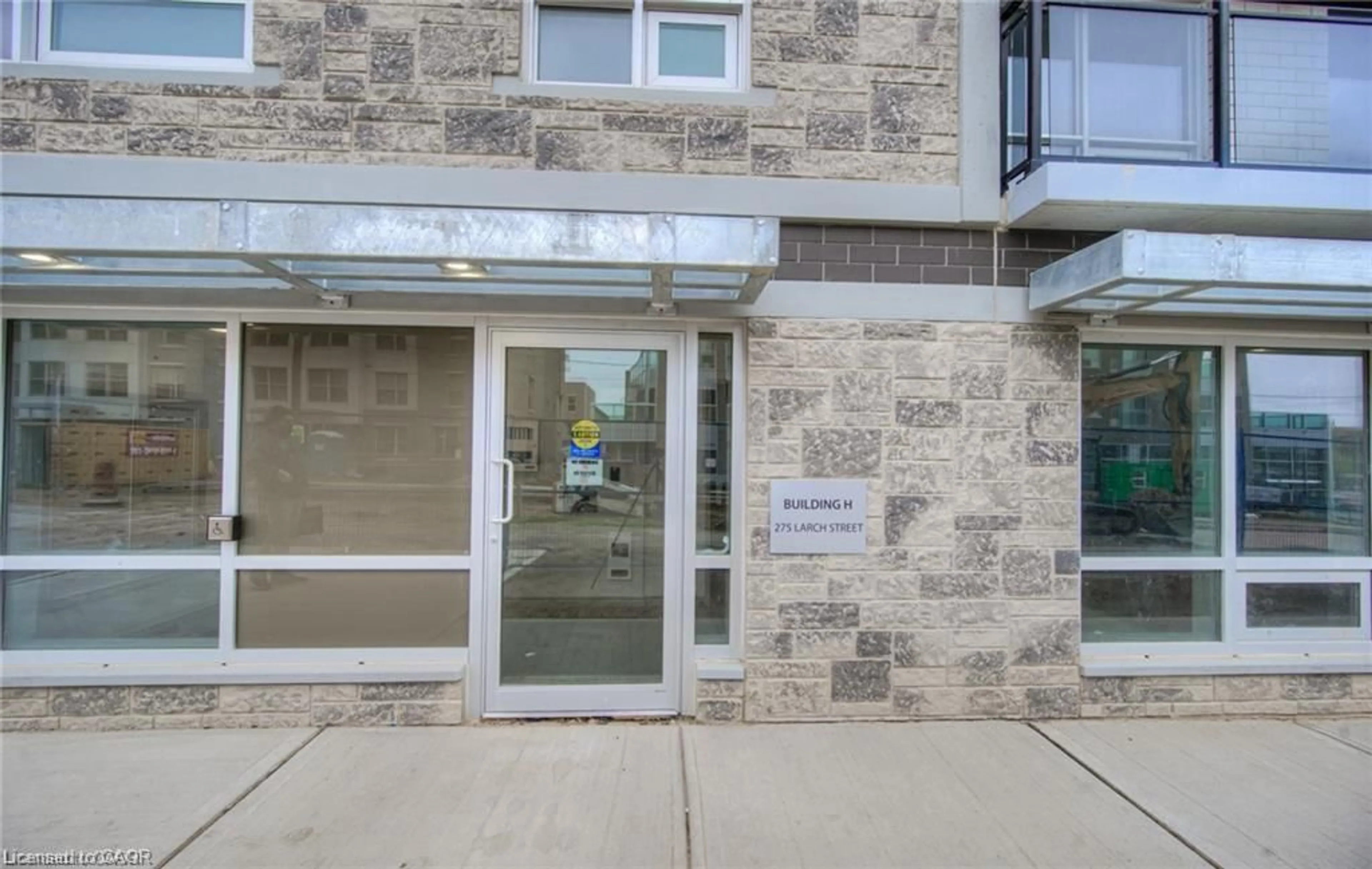 Indoor foyer for 275 Larch St #H108, Waterloo Ontario N2L 3R2