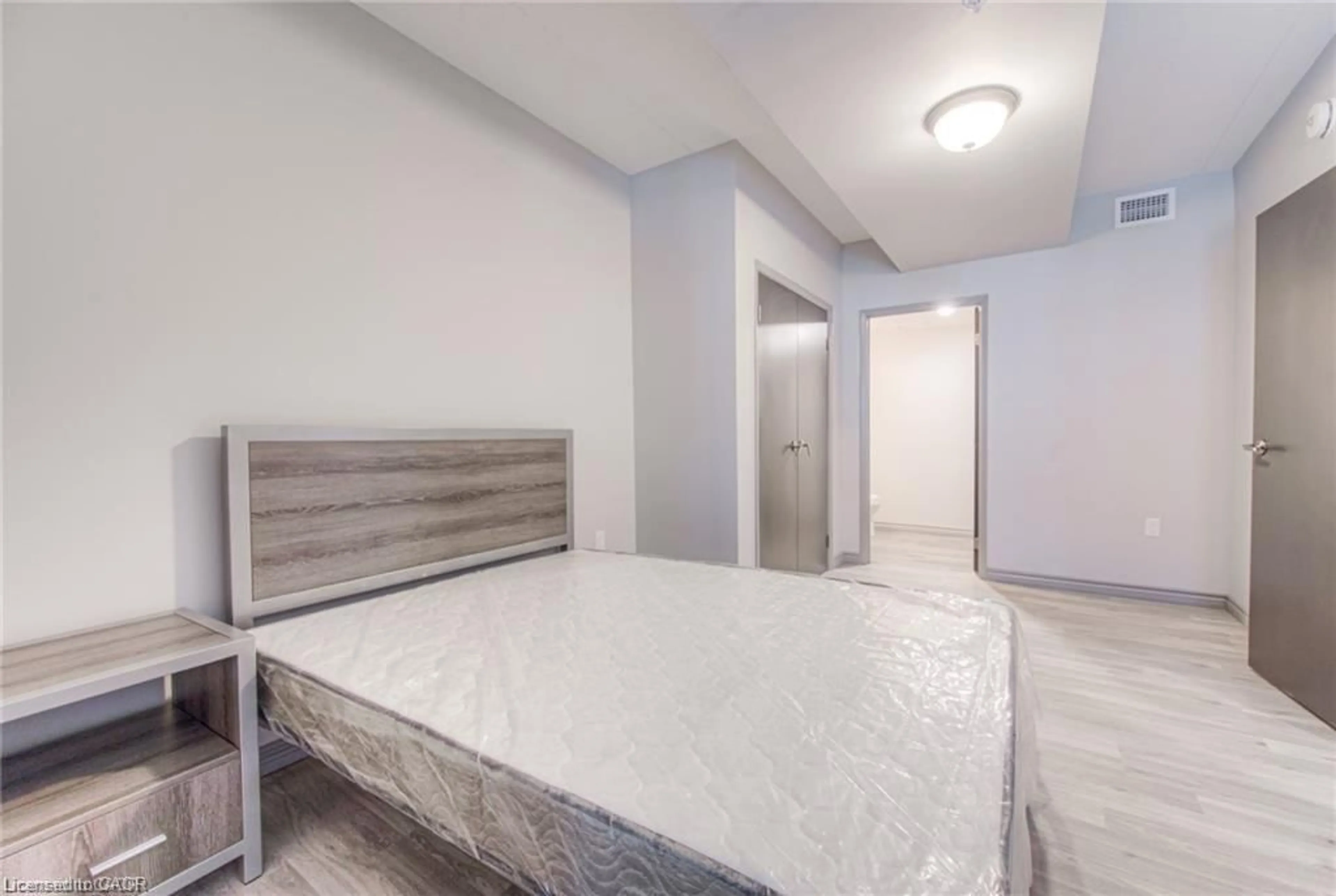 A pic of a room for 275 Larch St #H108, Waterloo Ontario N2L 3R2