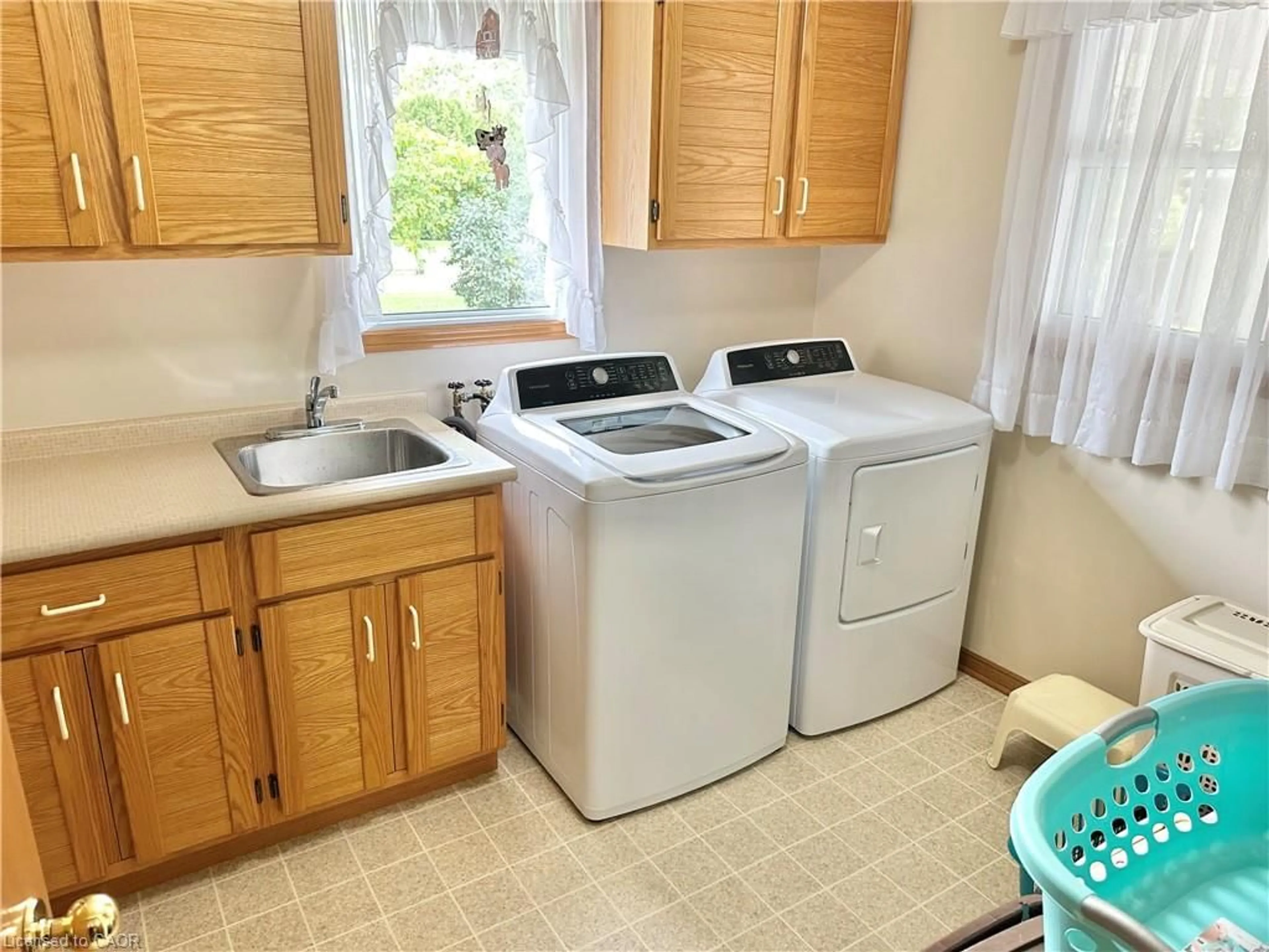 Laundry room for 1314 Norfolk County Highway 24, Charlotteville Ontario N0E 1W0