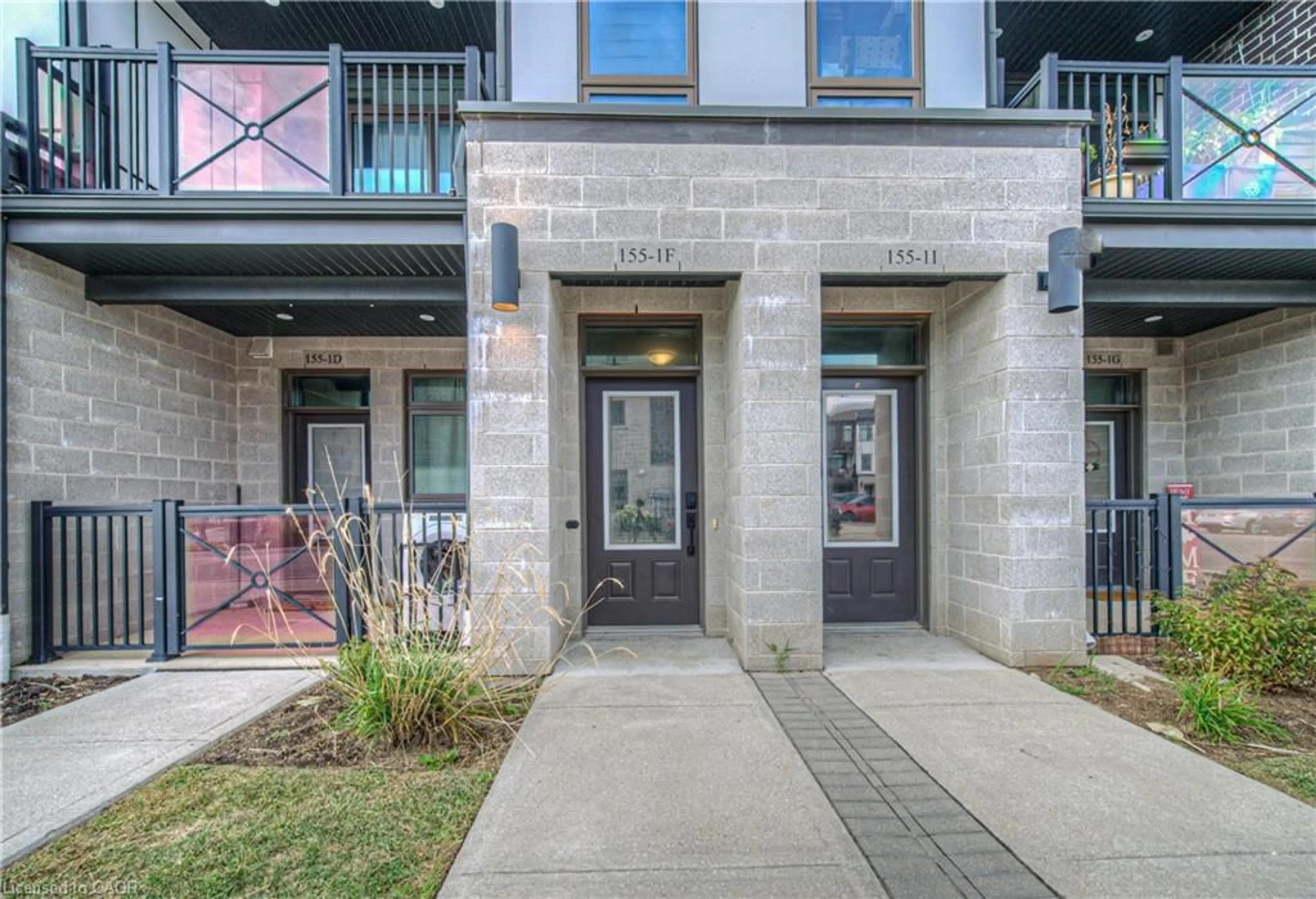 Indoor entryway for 155 Thomas Slee Dr #1F, Kitchener Ontario N2P 0J8