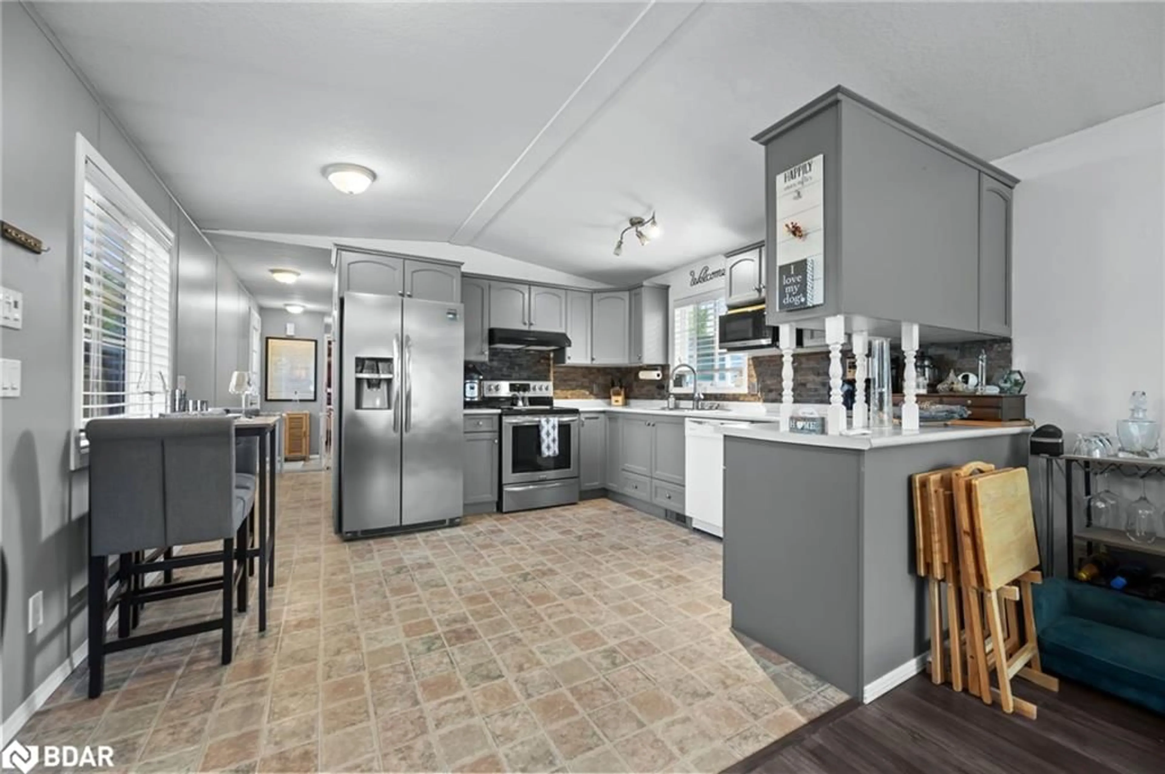 Open concept kitchen, ceramic/tile floor for 6 Water Street Pvt, Puslinch Ontario N1H 6H9
