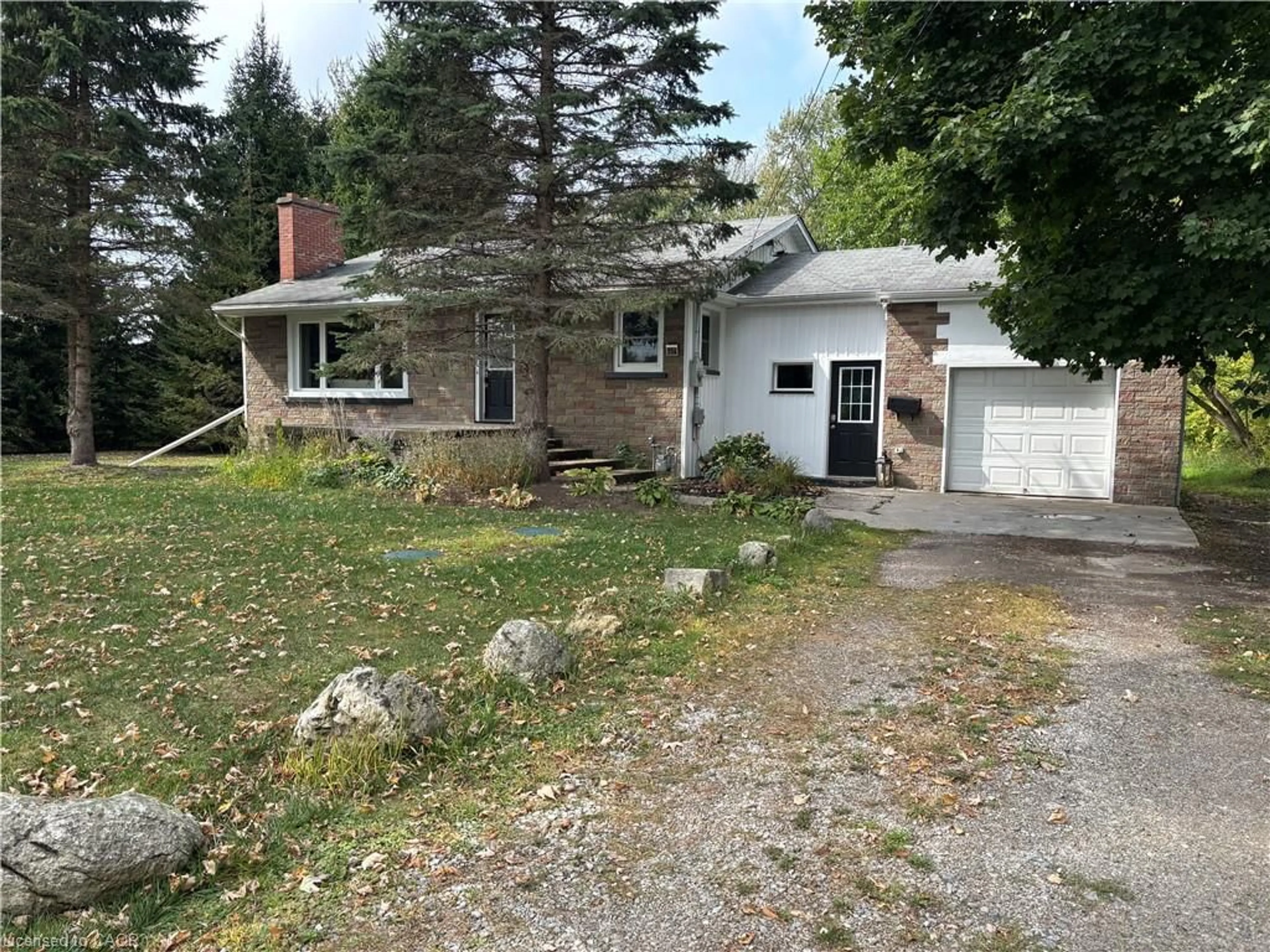 A pic from outside/outdoor area/front of a property/back of a property/a pic from drone, street for 104 Diltz Rd, Dunnville Ontario N1A 2V5