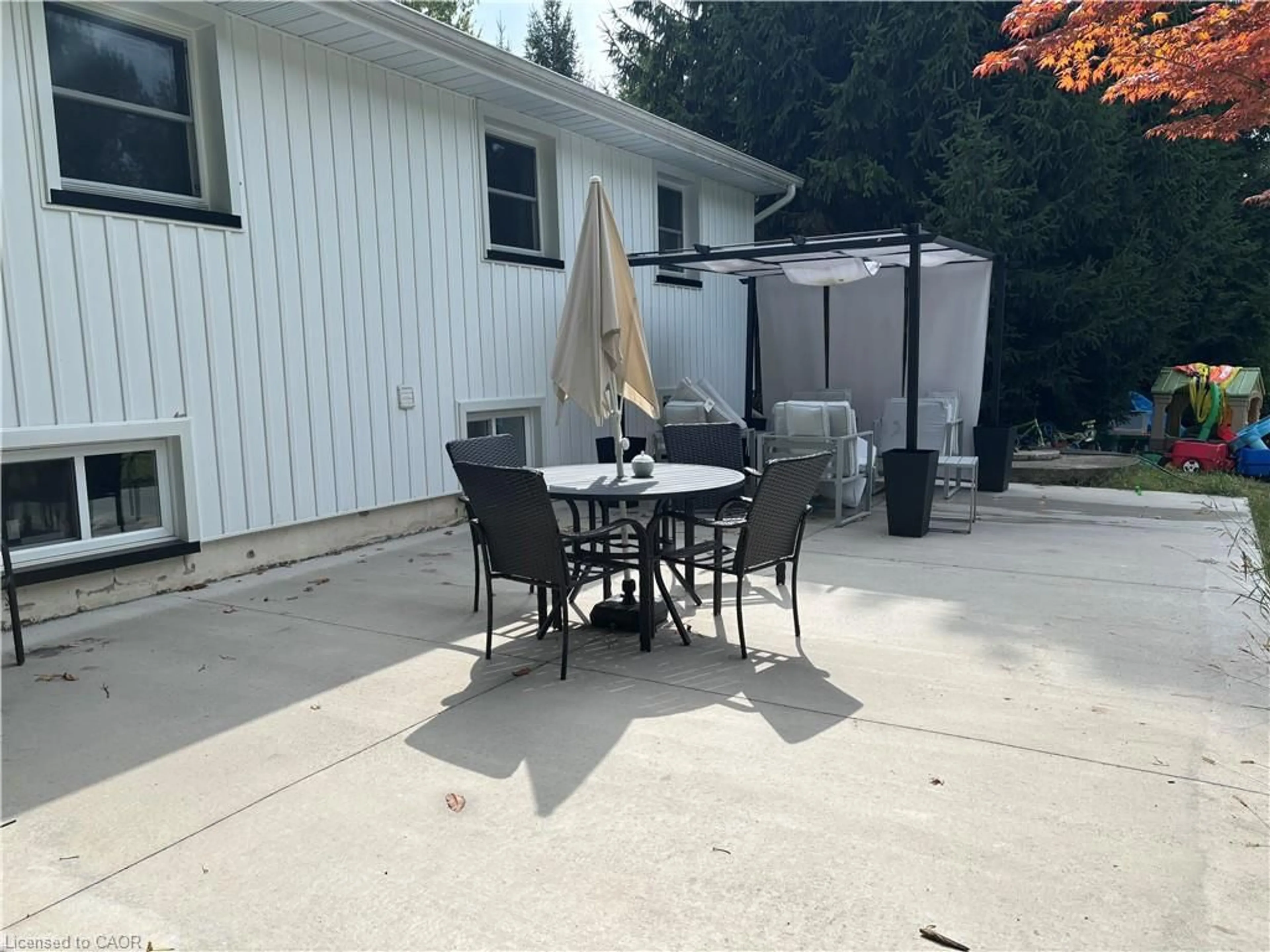 Patio, unknown for 104 Diltz Rd, Dunnville Ontario N1A 2V5