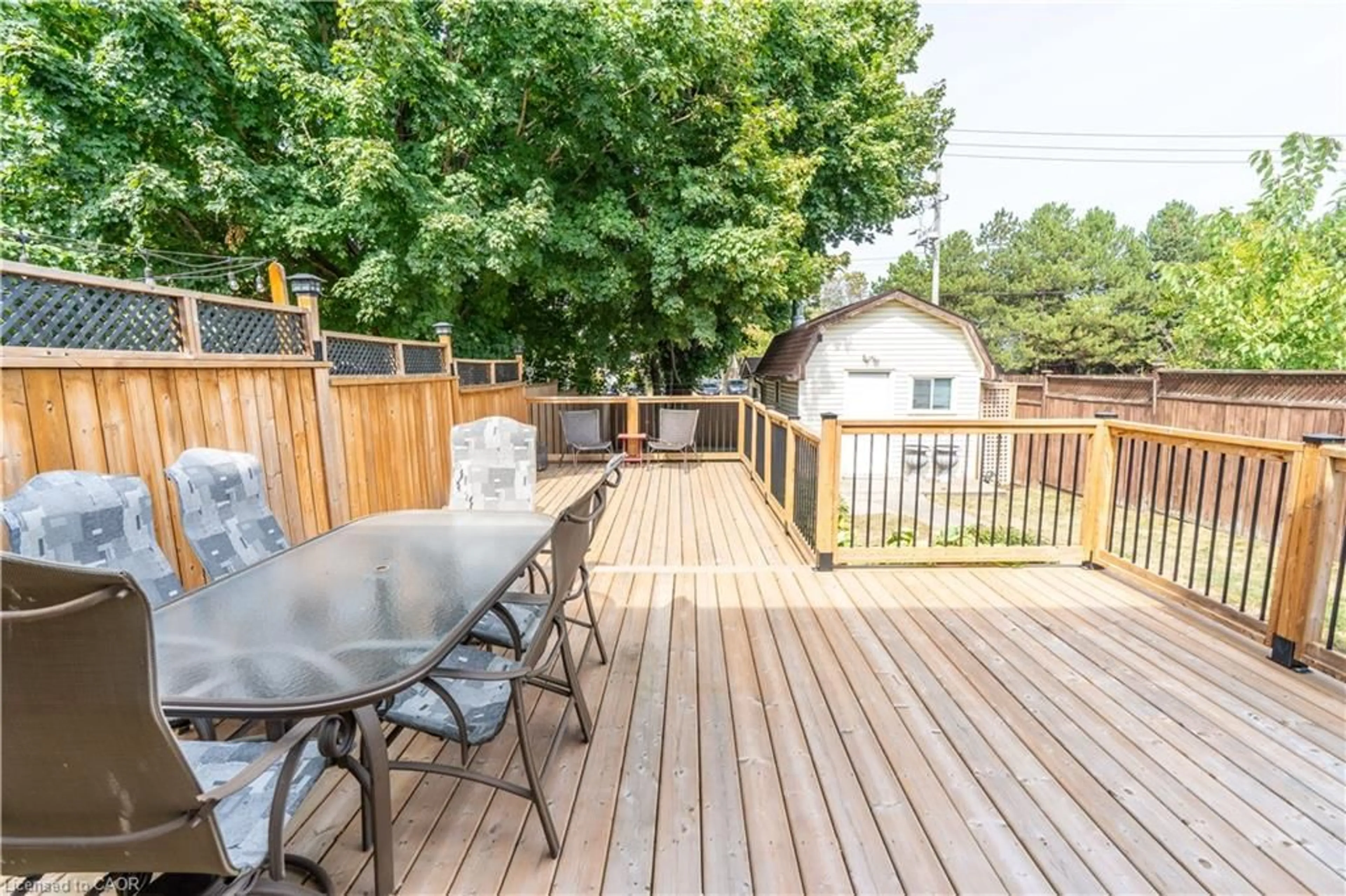 Patio, unknown for 12 Shea Cres, Kitchener Ontario N2E 1E8