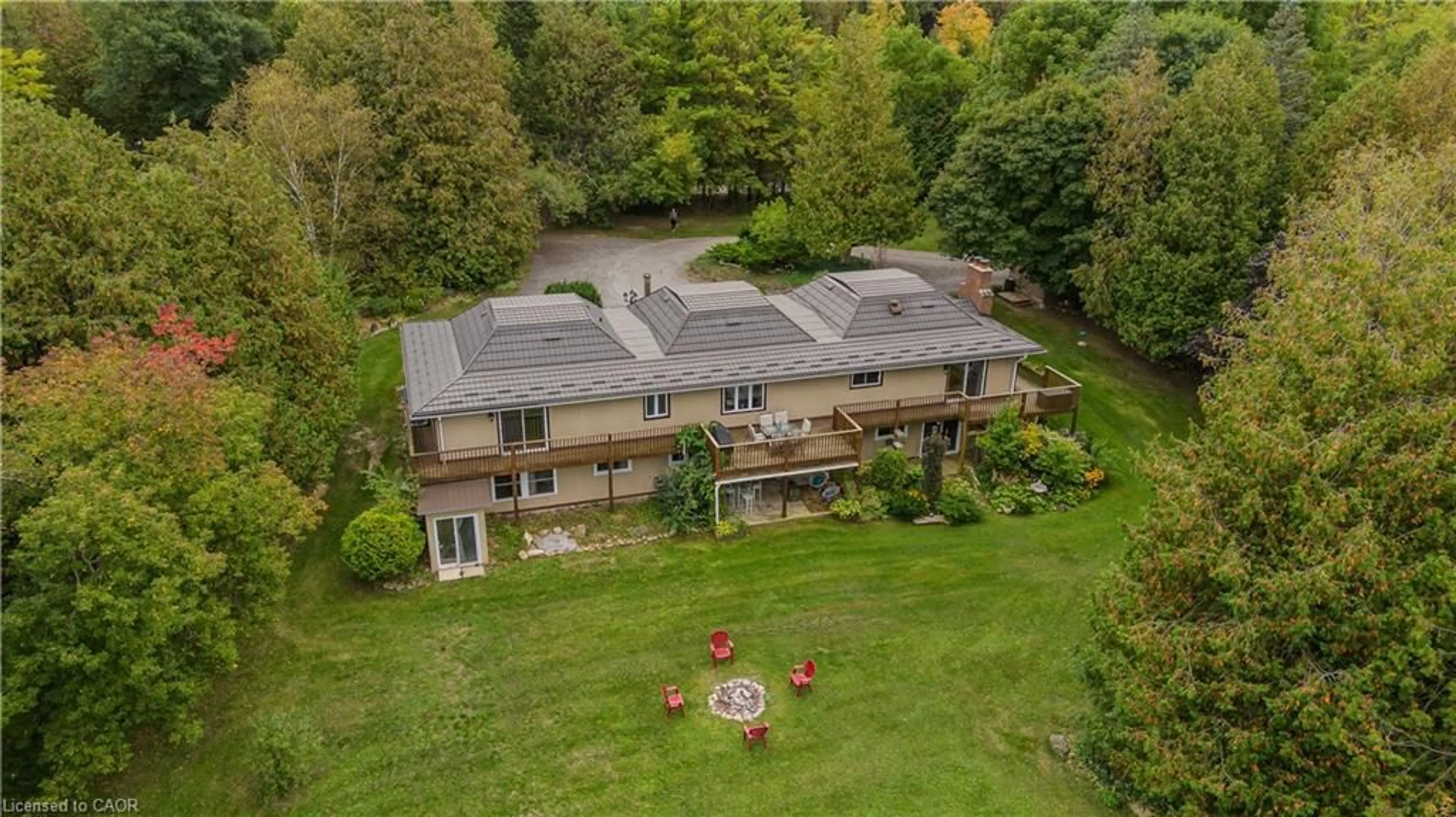 A pic from outside/outdoor area/front of a property/back of a property/a pic from drone, unknown for 4891 Wellington Road 29, Guelph Ontario N1H 6H8