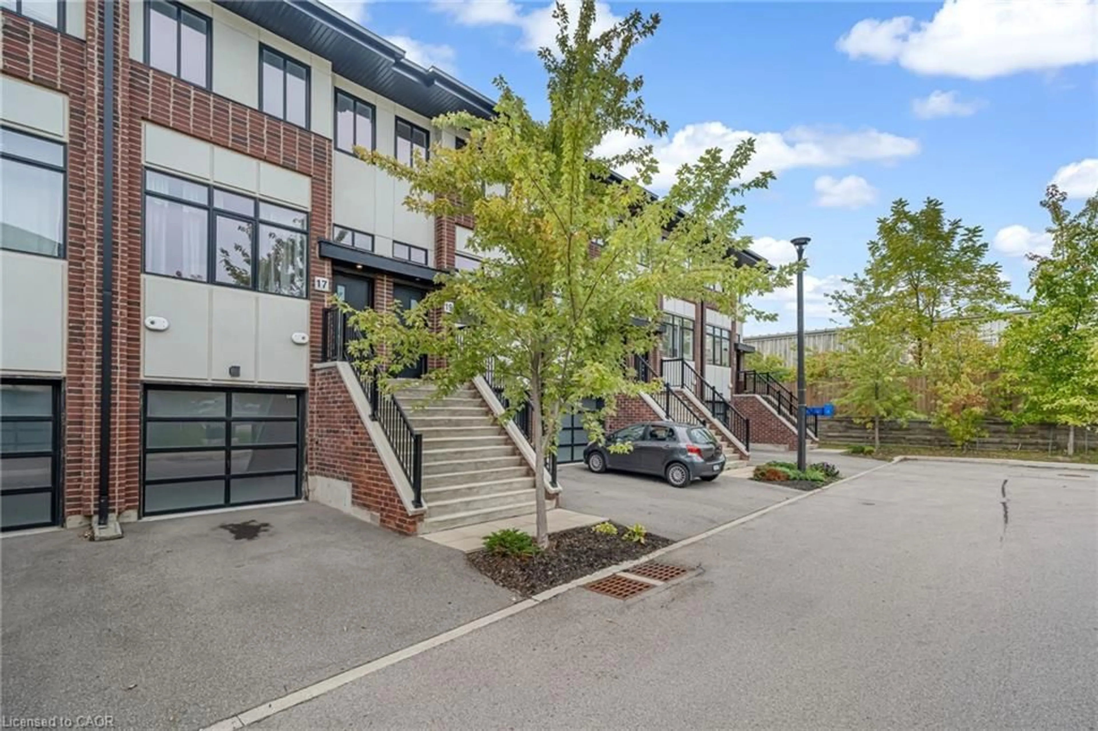 A pic from outside/outdoor area/front of a property/back of a property/a pic from drone, street for 19 Mulhollard Lane, Ancaster Ontario L9G 0H3