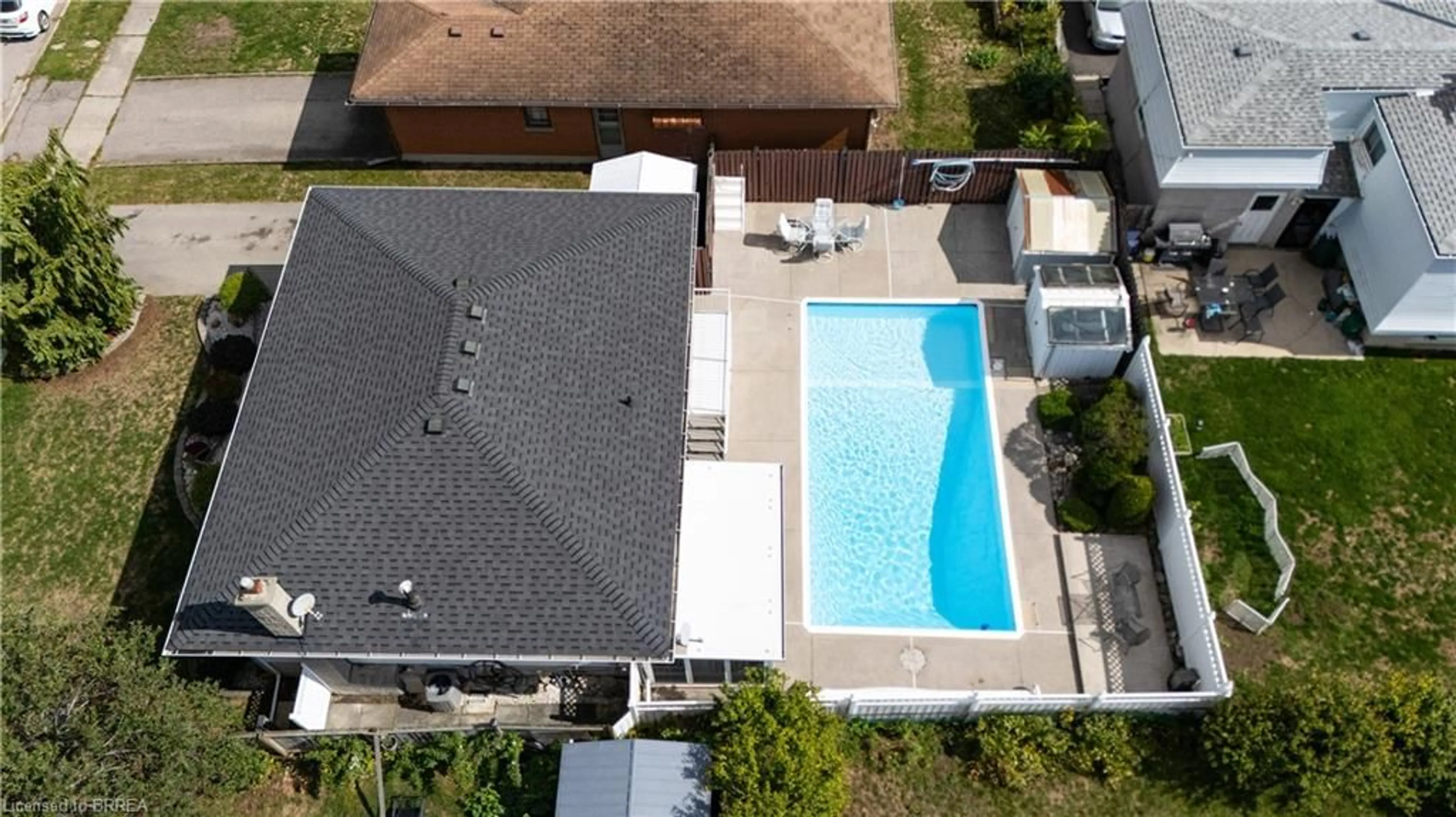 Pool for 19 Melbourne Cres, Brantford Ontario N3S 7G2