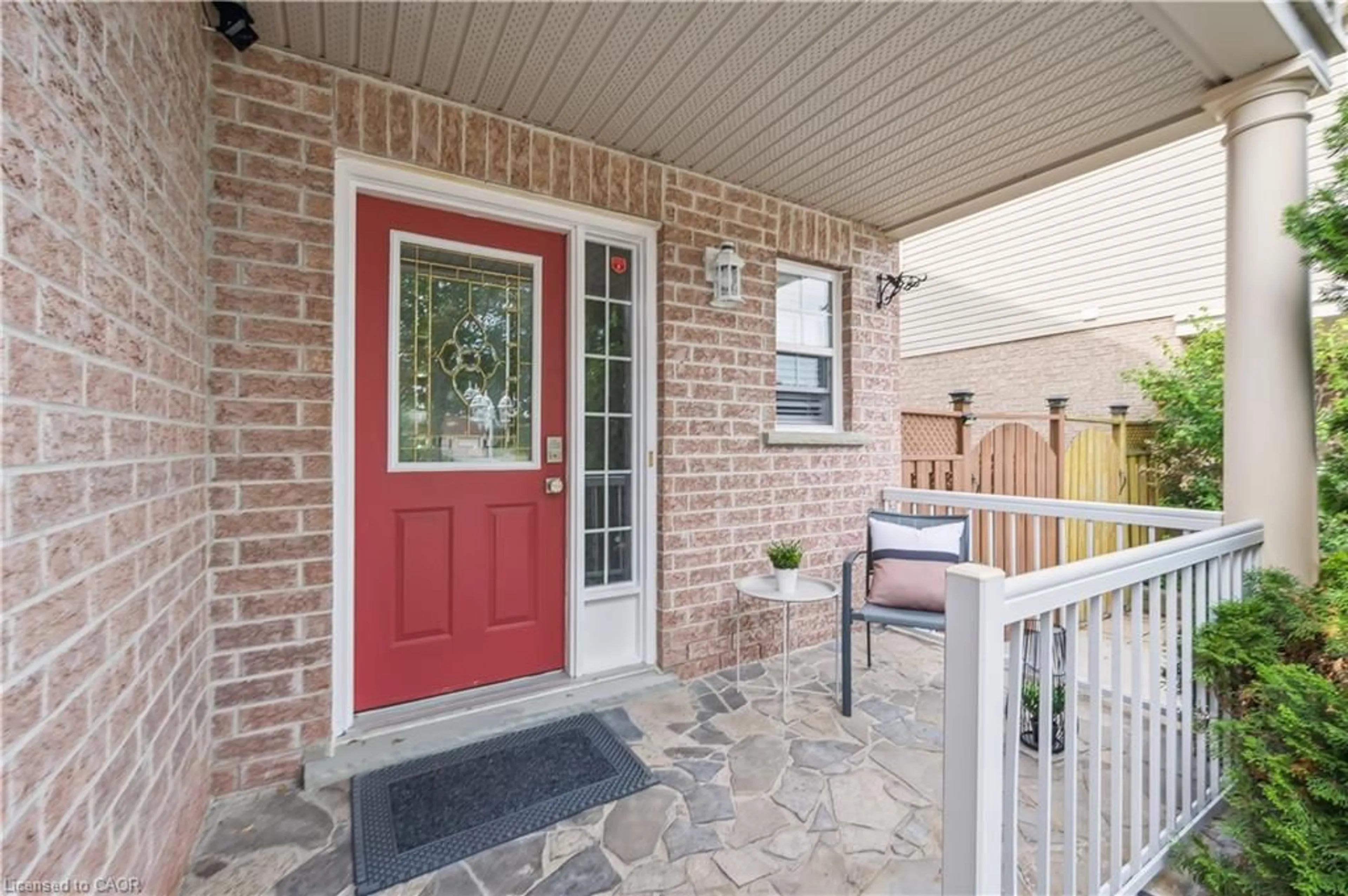 Indoor entryway for 35 Small Crt, Cambridge Ontario N1R 8M3
