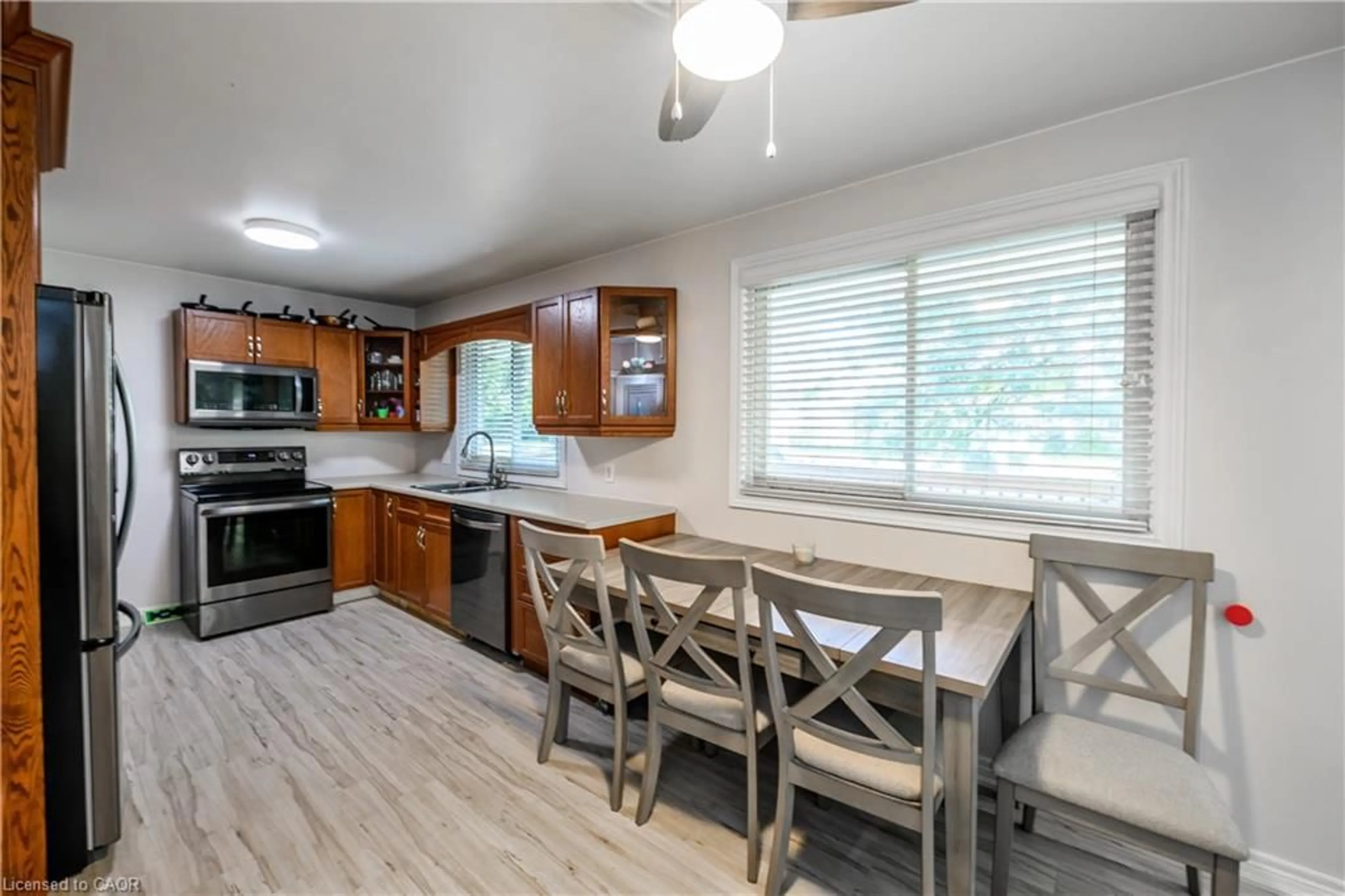 Open concept kitchen, unknown for 23 Wakelin Terr, St. Catharines Ontario L2M 4K4