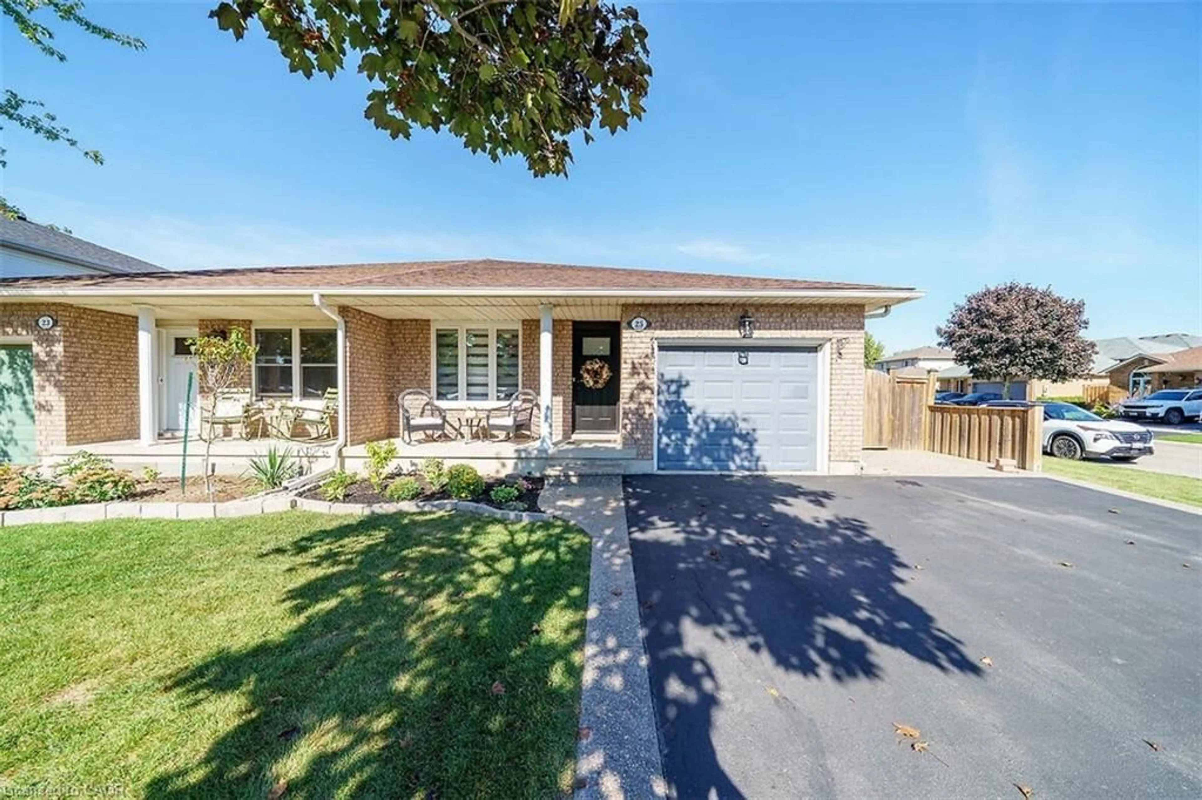 Home with brick exterior material, street for 25 Celtic Dr, Caledonia Ontario N3W 2K3