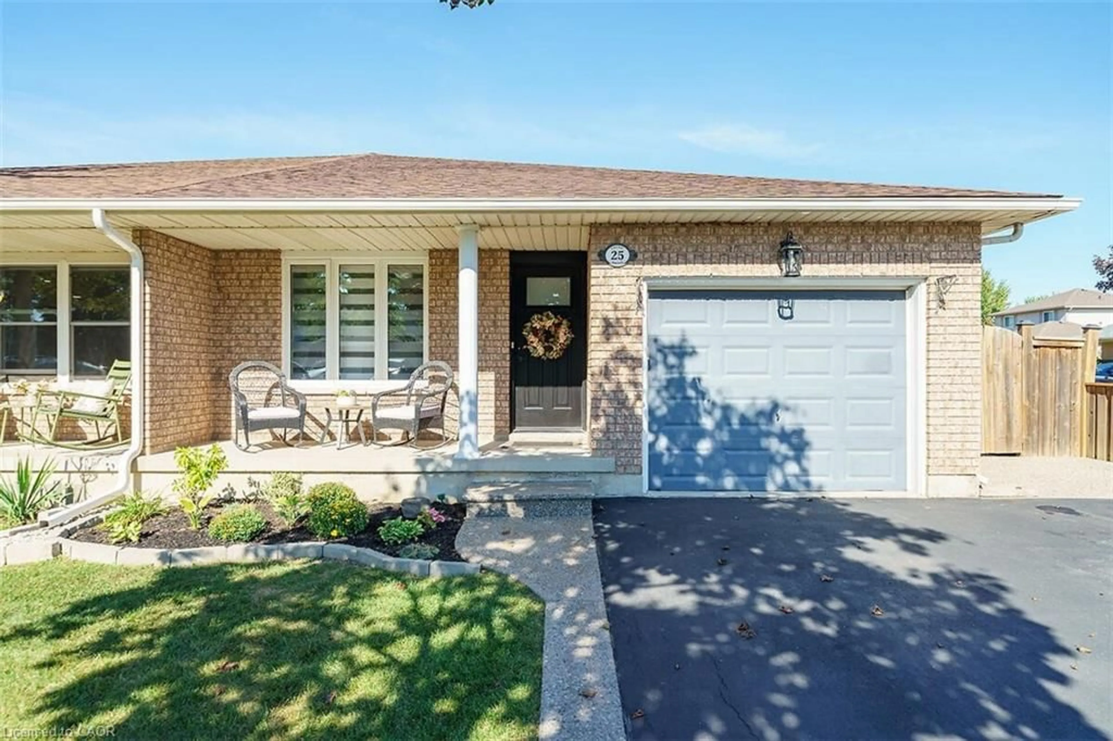Home with brick exterior material, street for 25 Celtic Dr, Caledonia Ontario N3W 2K3