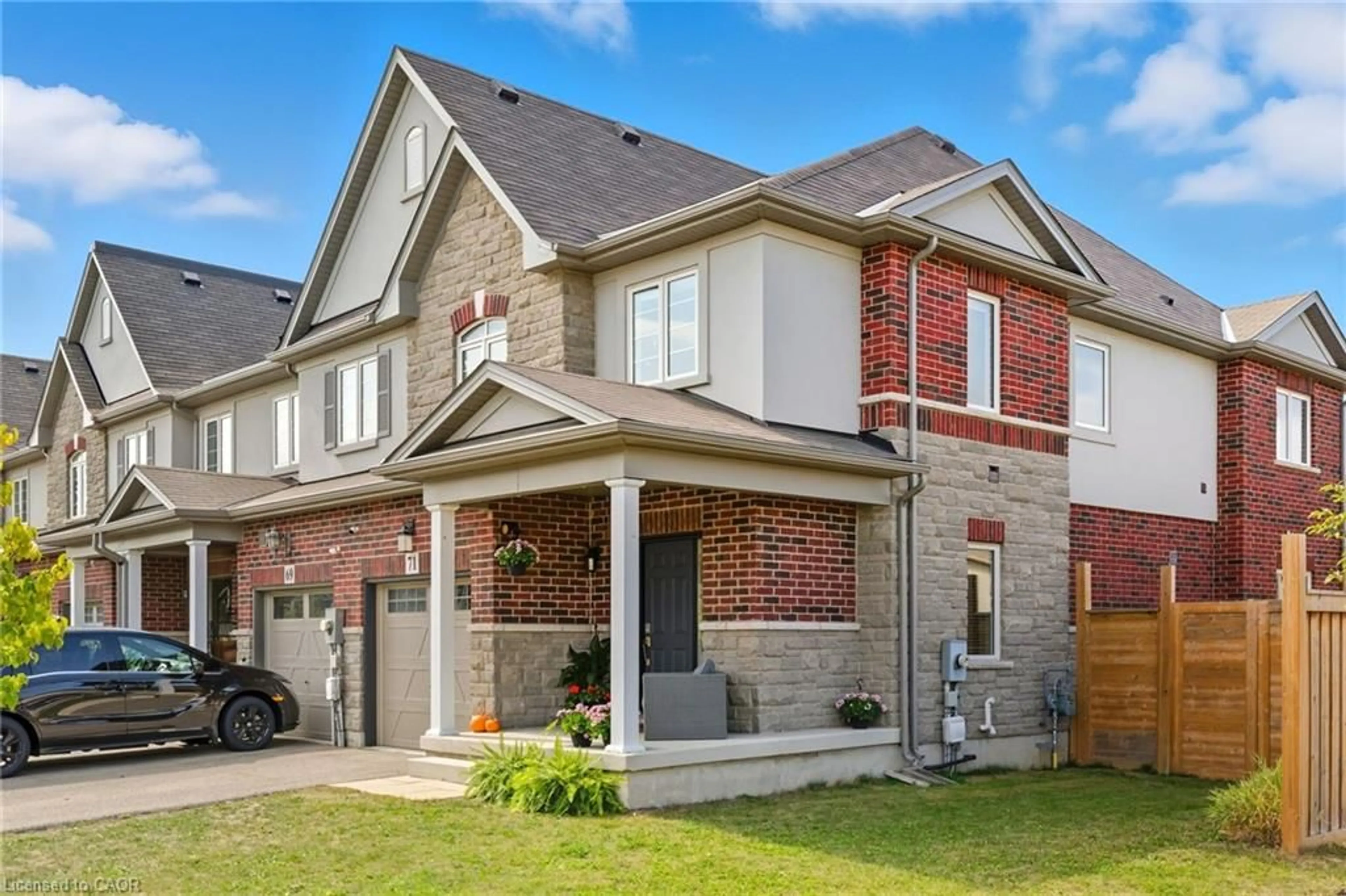 Home with brick exterior material, street for 71 Bradbury Rd, Stoney Creek Ontario L8J 0E4