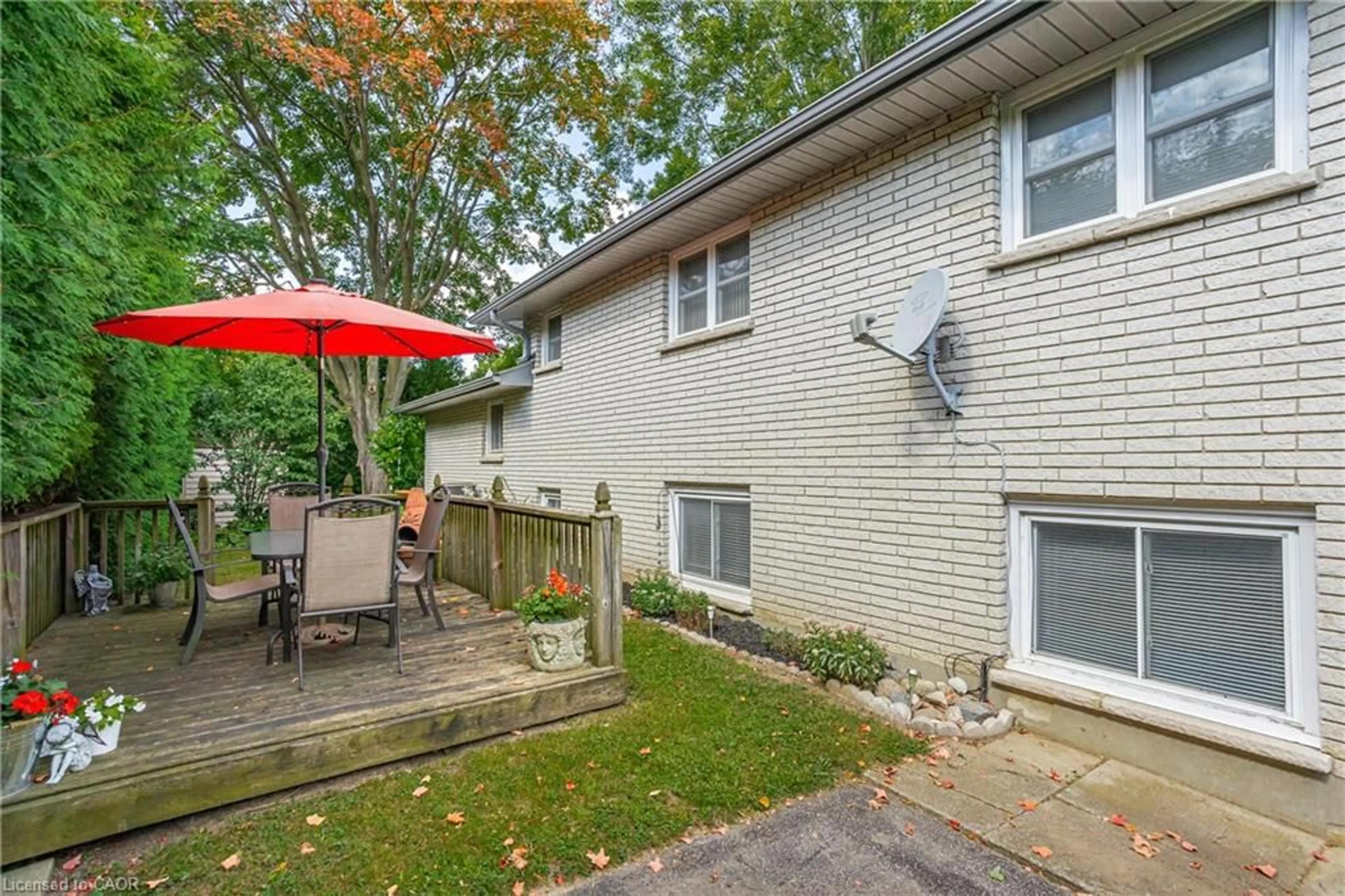 Patio, street for 179 Vancouver St, London Ontario N5W 4R5