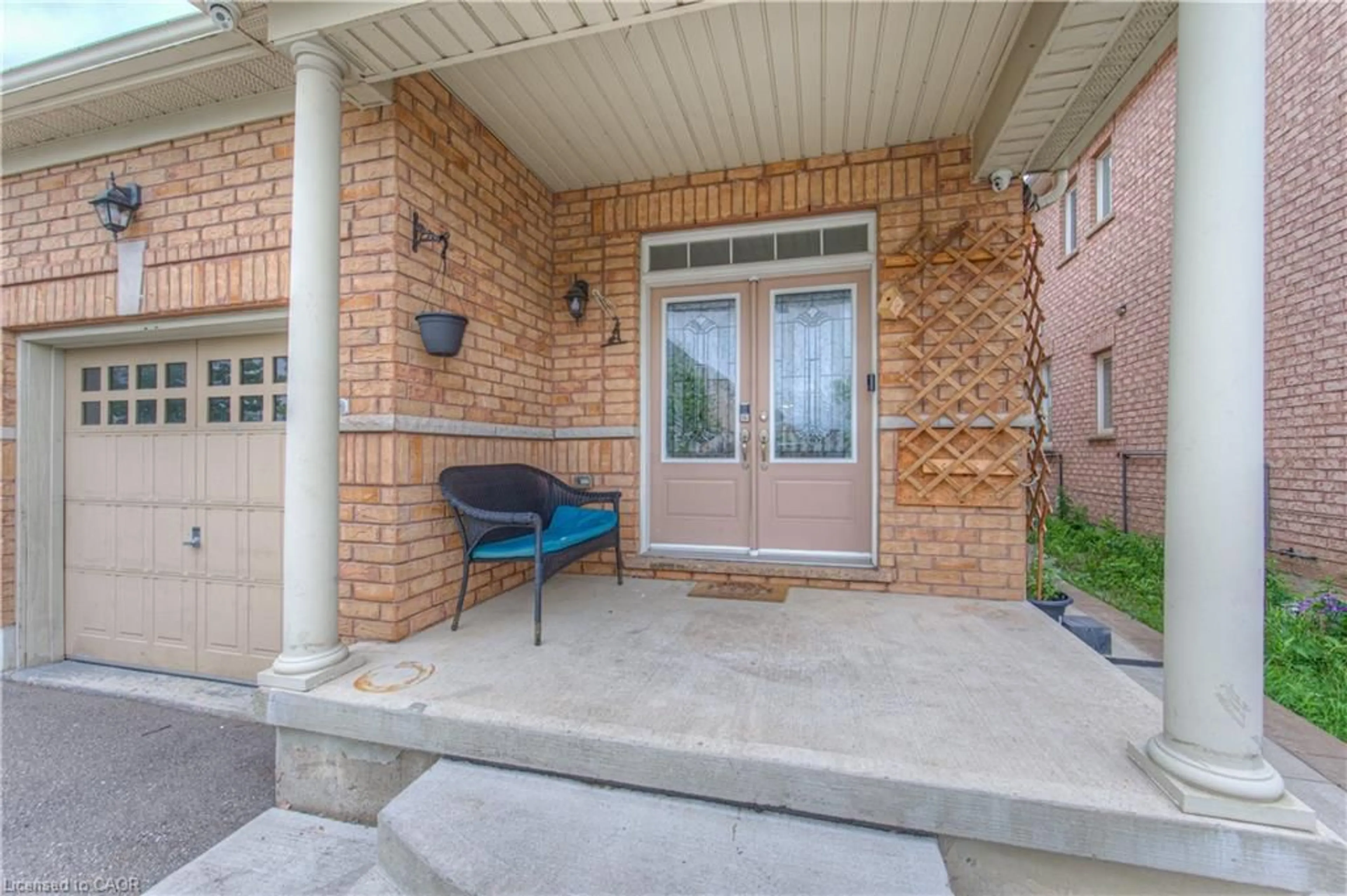 Patio, street for 722 Megson Terr, Milton Ontario L9T 8K5