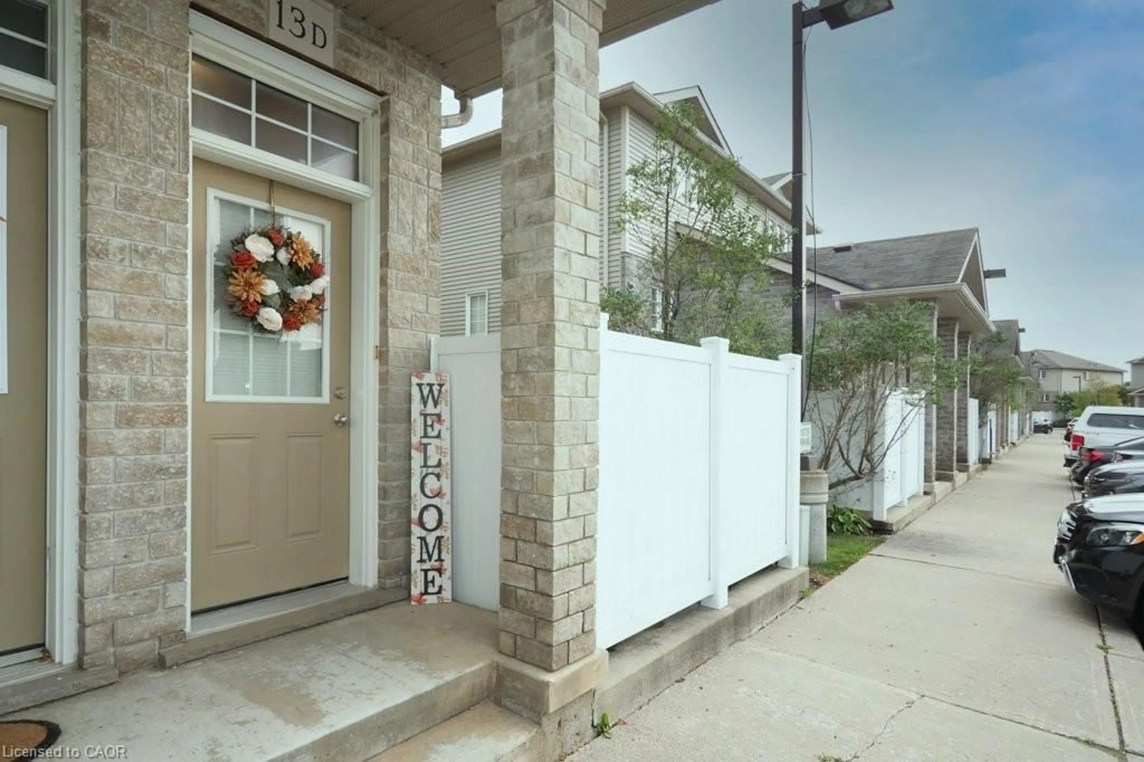 Unknown for 240 Westmeadow Dr #D13, Kitchener Ontario N2N 0A1