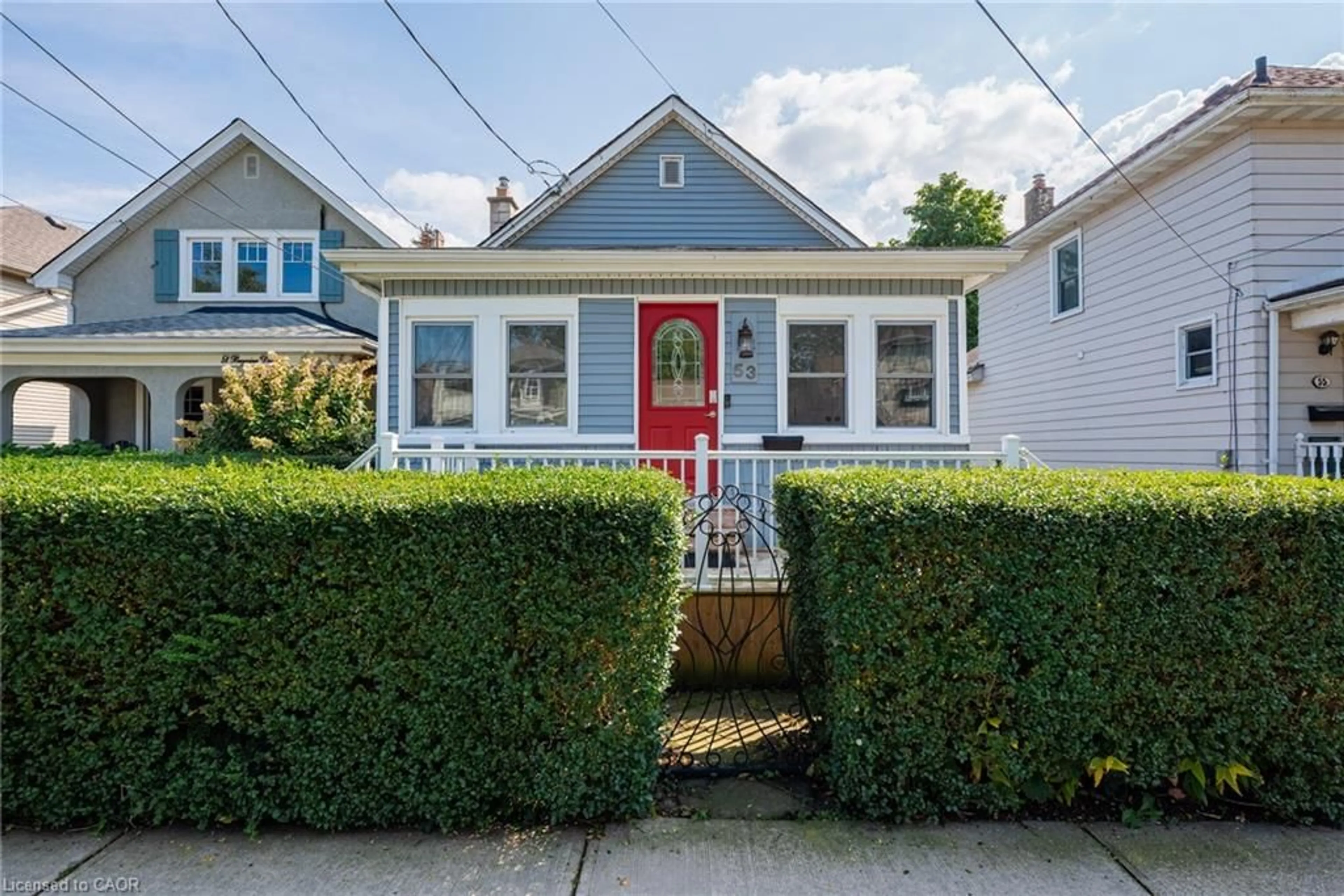 Home with vinyl exterior material, street for 53 Bayview Dr, Port Dalhousie Ontario L2N 4Y5