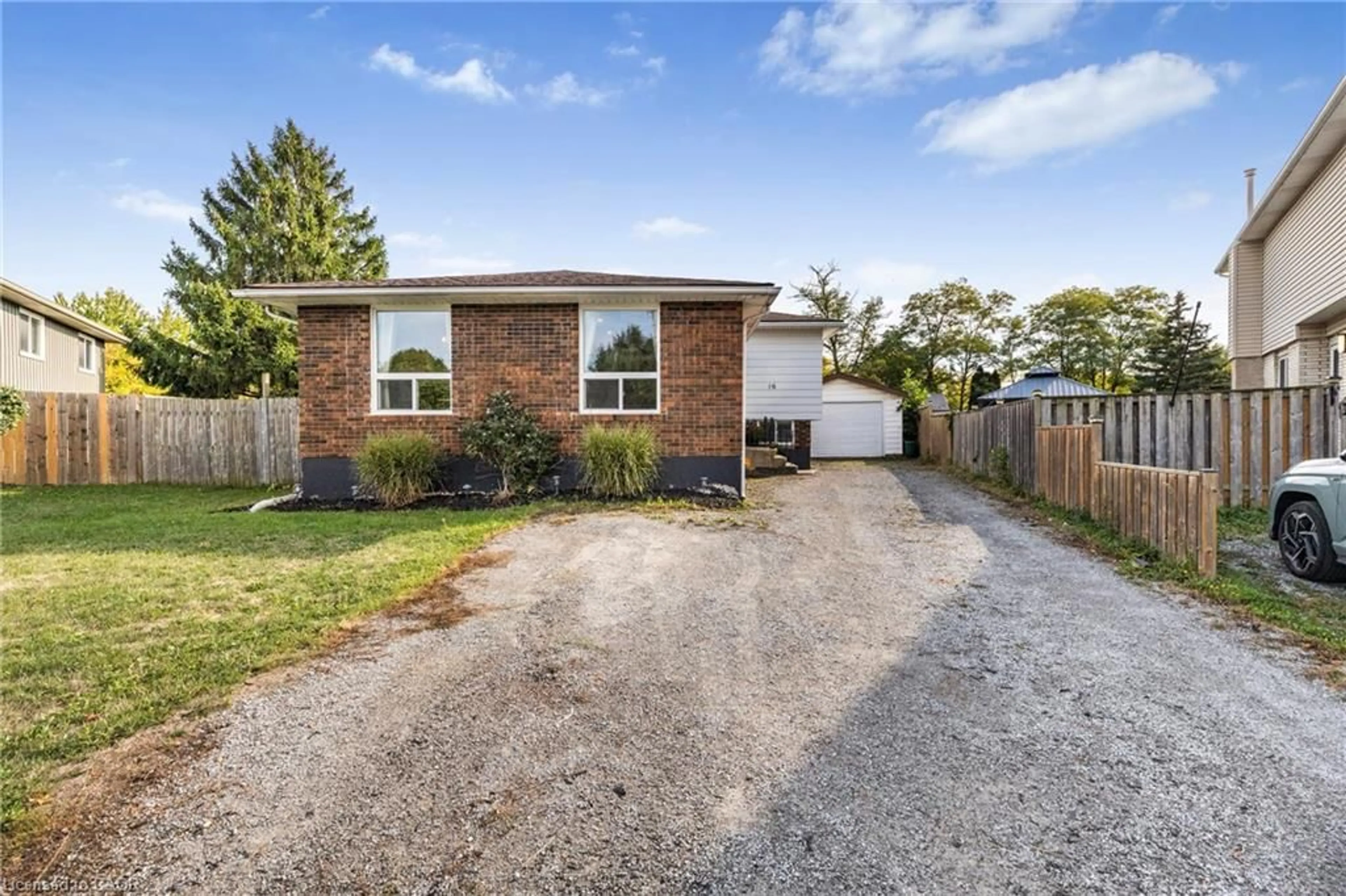 Home with brick exterior material, street for 16 Roxborough Crt, St. Catharines Ontario L2M 6E3