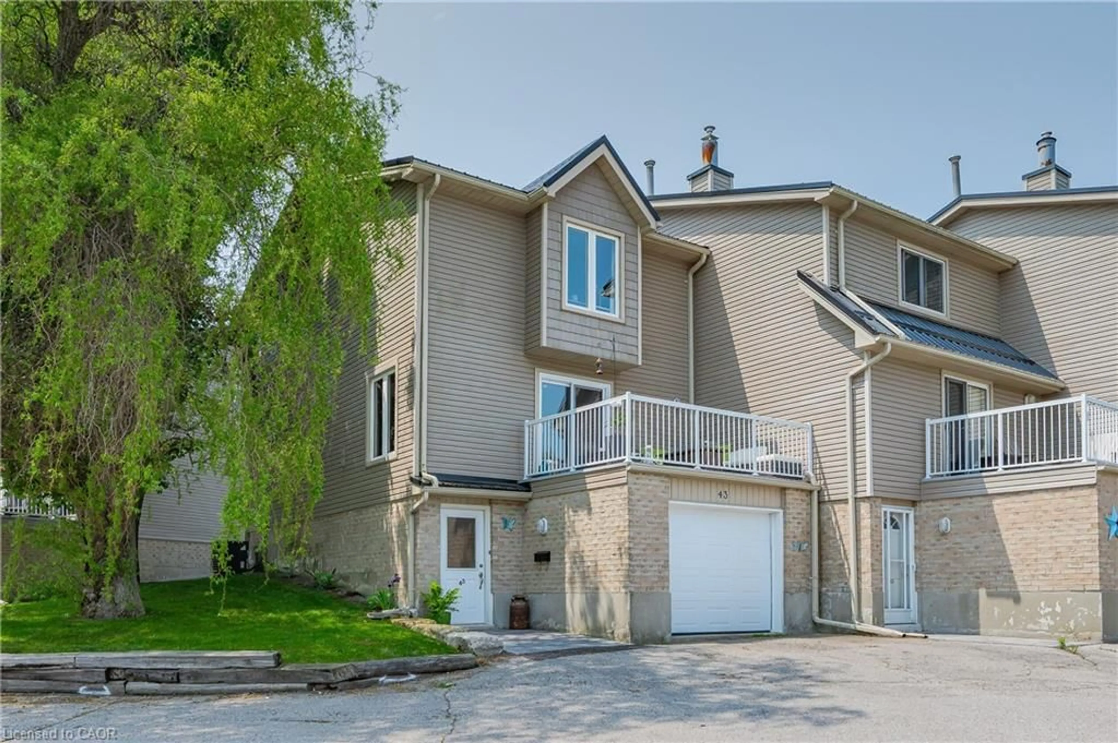 Home with vinyl exterior material, street for 301 Carlow Rd #43, Port Stanley Ontario N5L 1B8