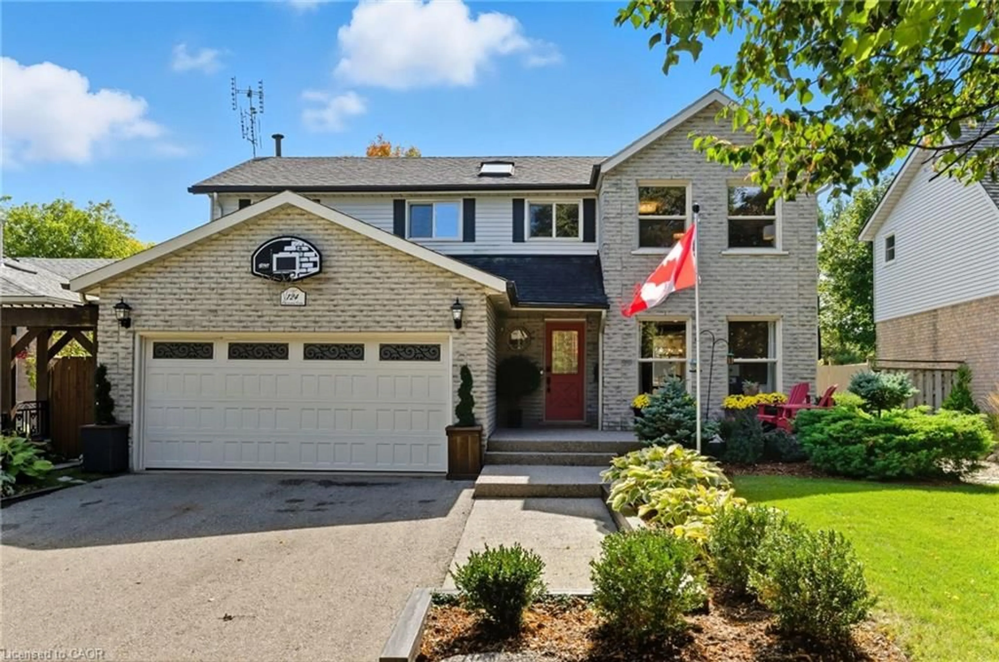 Home with brick exterior material, street for 124 Carmine Cres, Cambridge Ontario N3C 3Z3