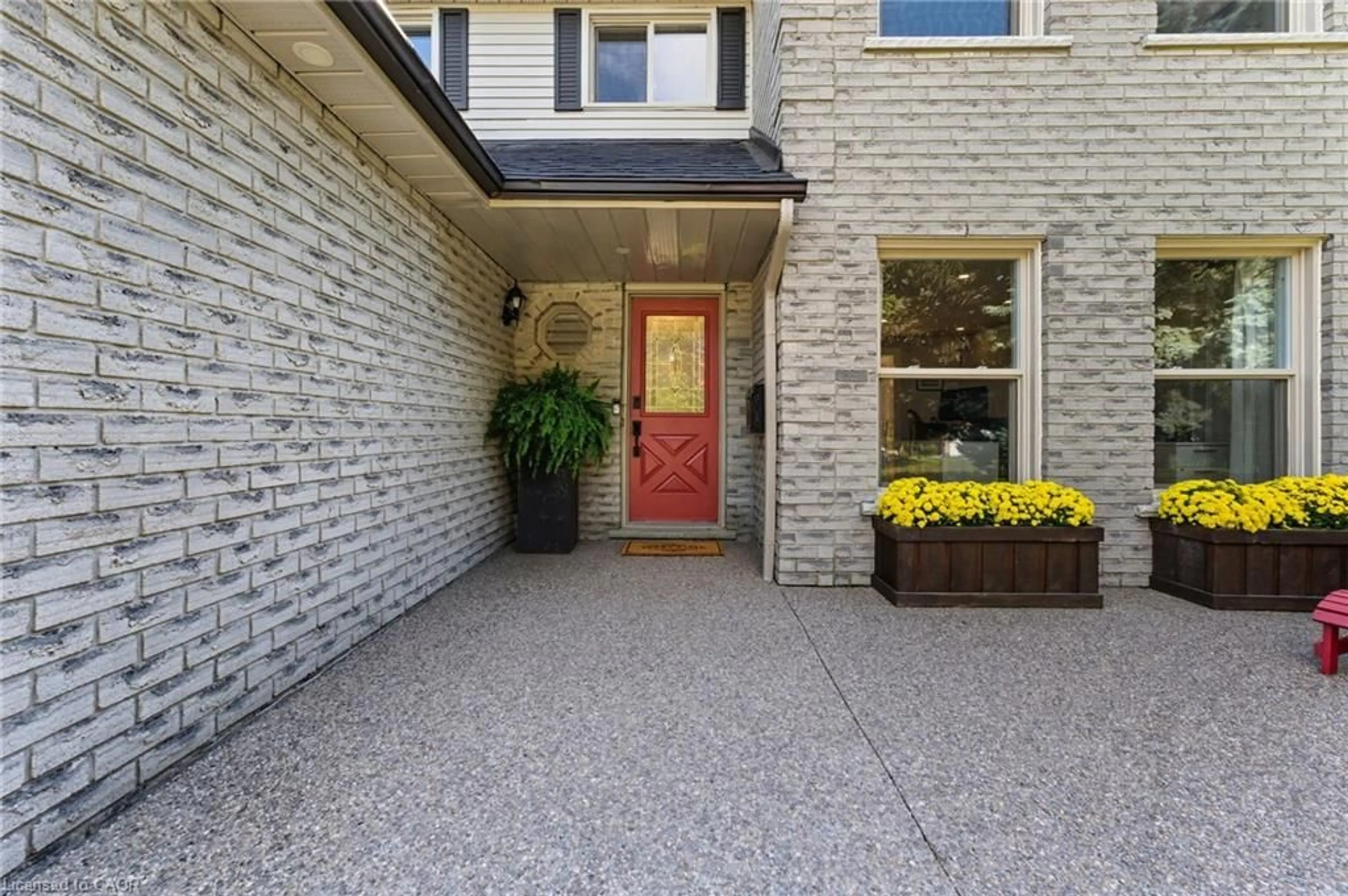 Home with brick exterior material, street for 124 Carmine Cres, Cambridge Ontario N3C 3Z3