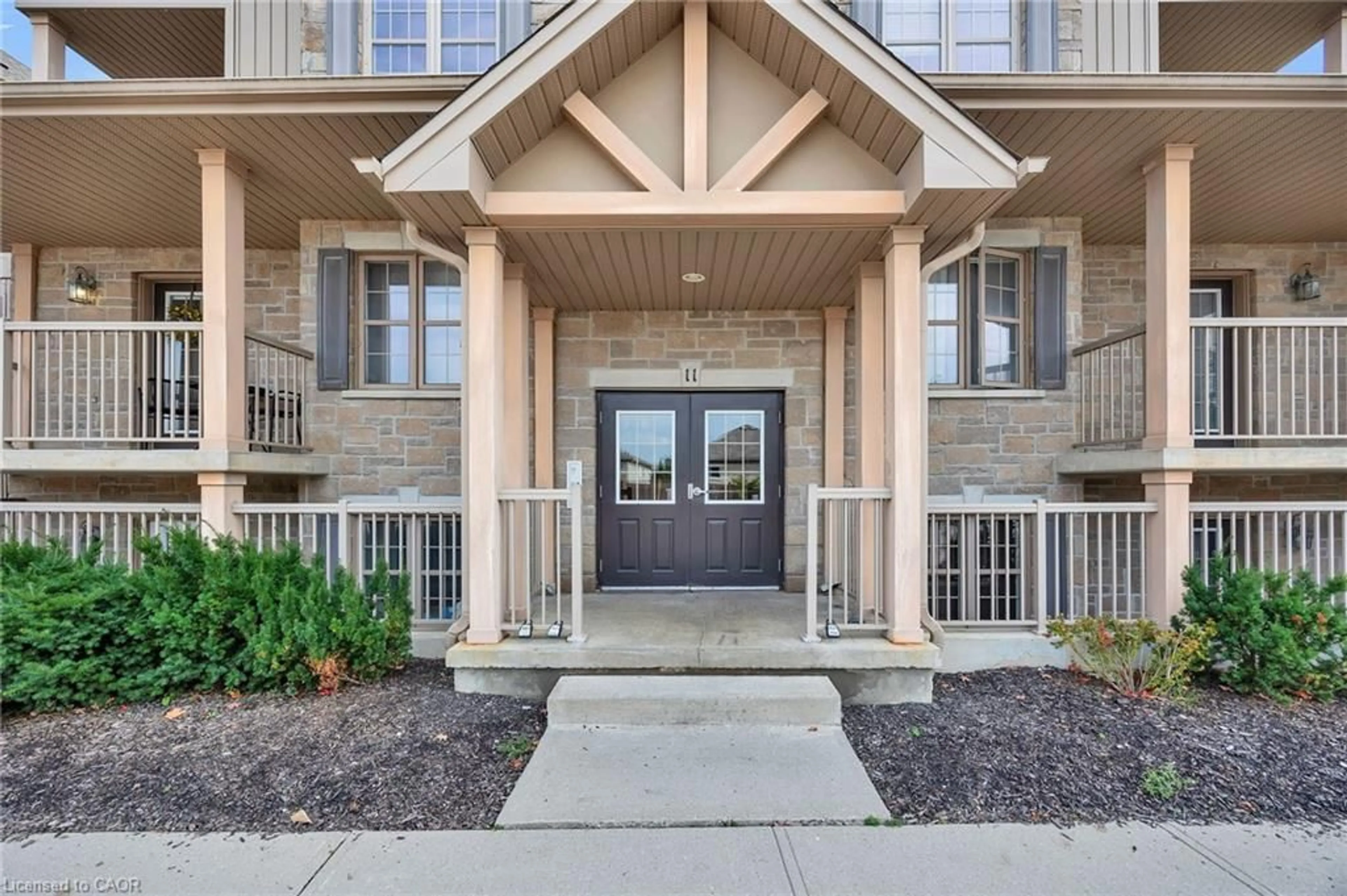 Indoor entryway for 1460 Highland Ave #11C, Waterloo Ontario N2N 0B7