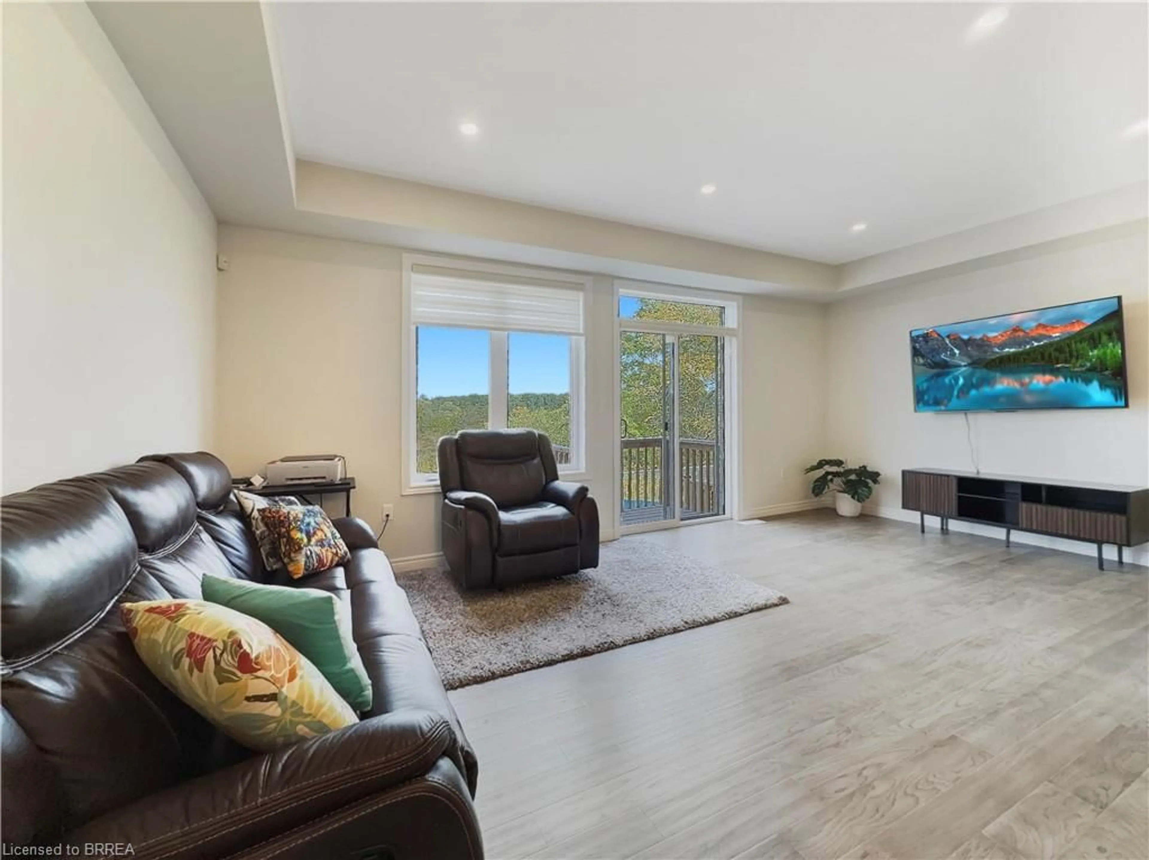 Living room with furniture, unknown for 69 Lloyd Davies Way, Binbrook Ontario L0R 1C0