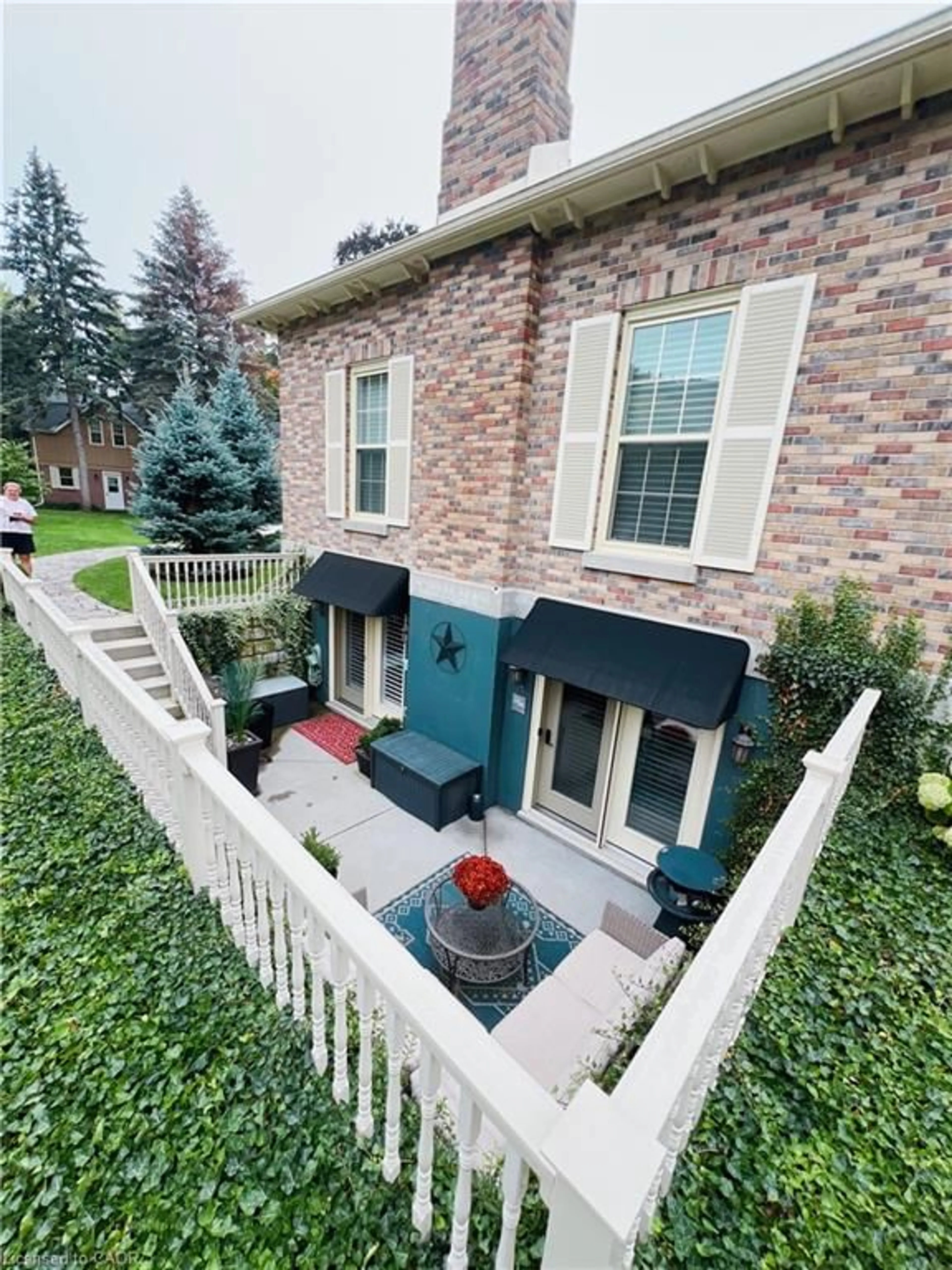 A pic from outside/outdoor area/front of a property/back of a property/a pic from drone, street for 5 Cobourg St #100, Goderich Ontario N7A 2J1