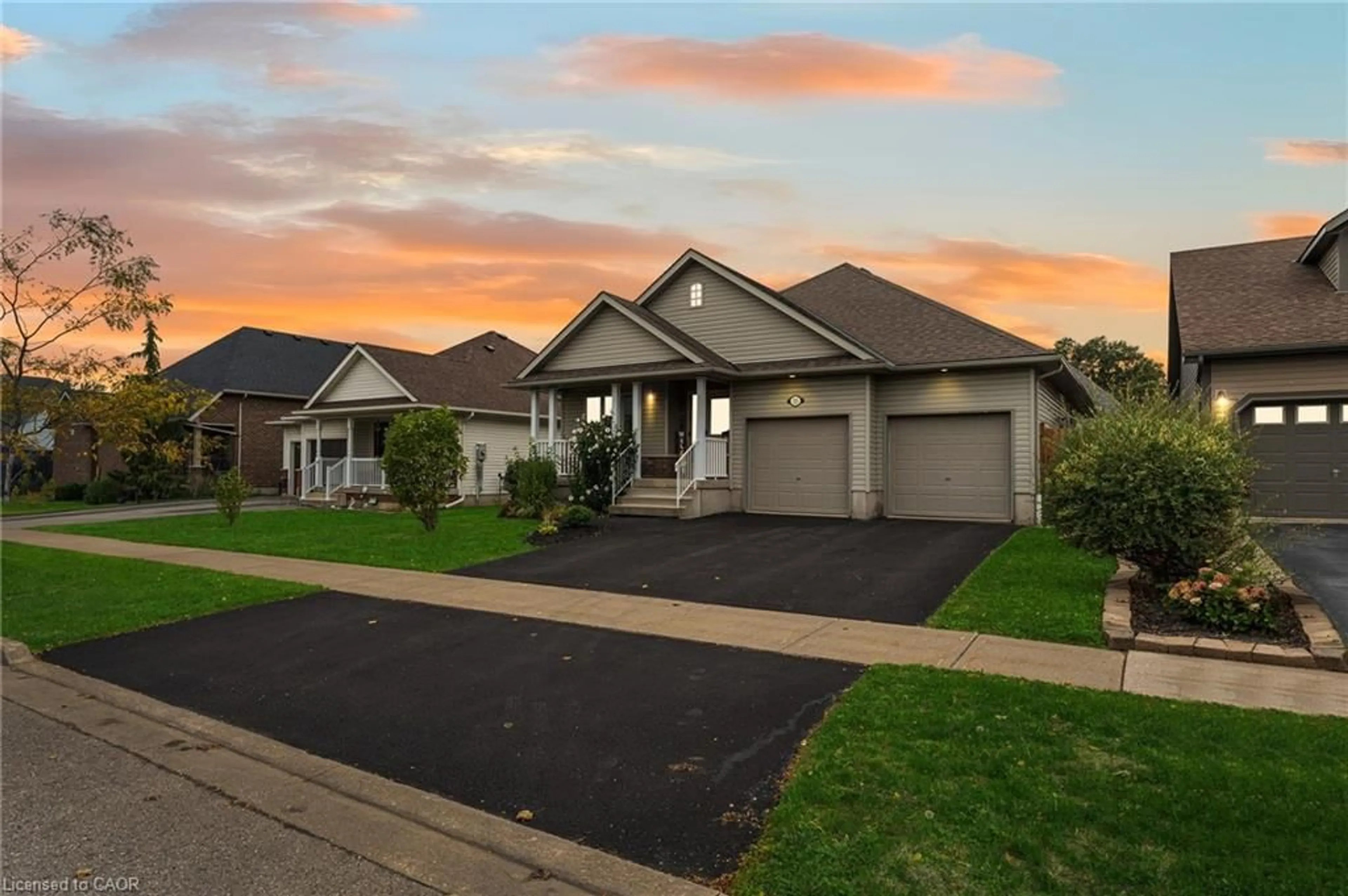 Unknown for 33 Sarah Cres, Smithville Ontario L0R 2A0