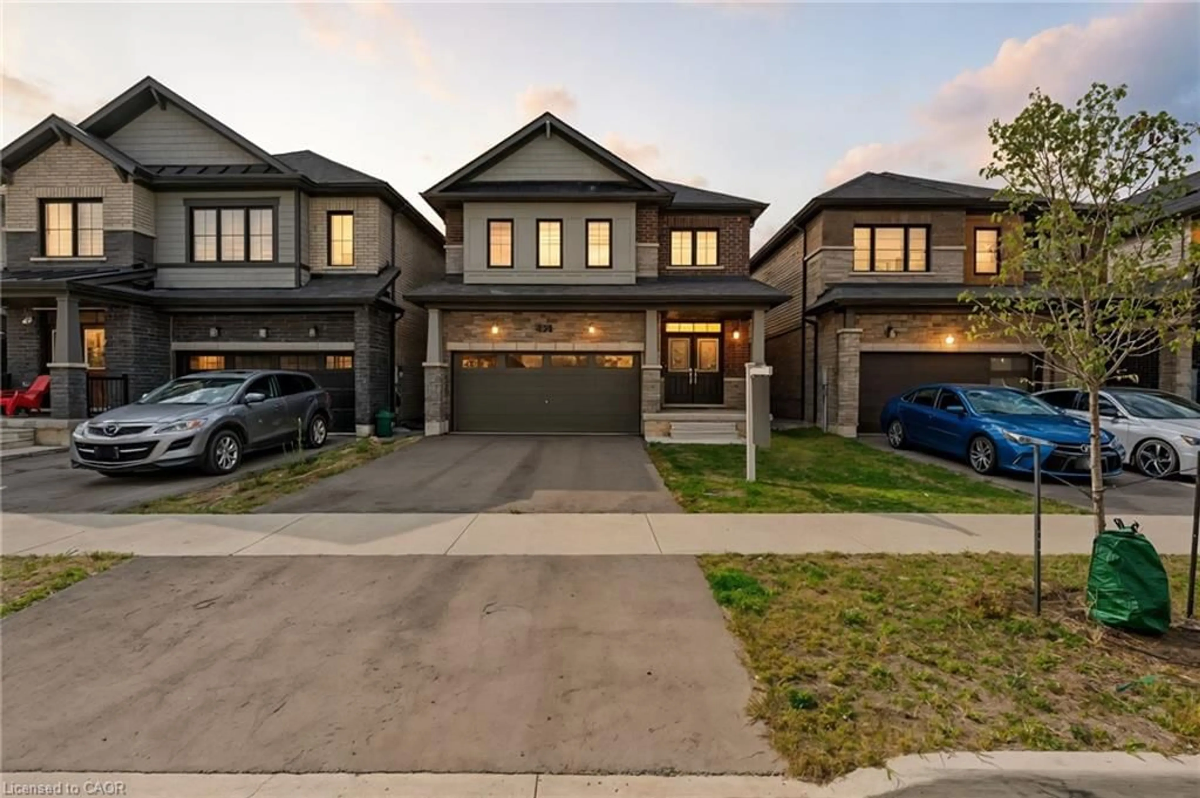 Home with brick exterior material, street for 421 Barker Pky, Thorold Ontario L2V 0K7