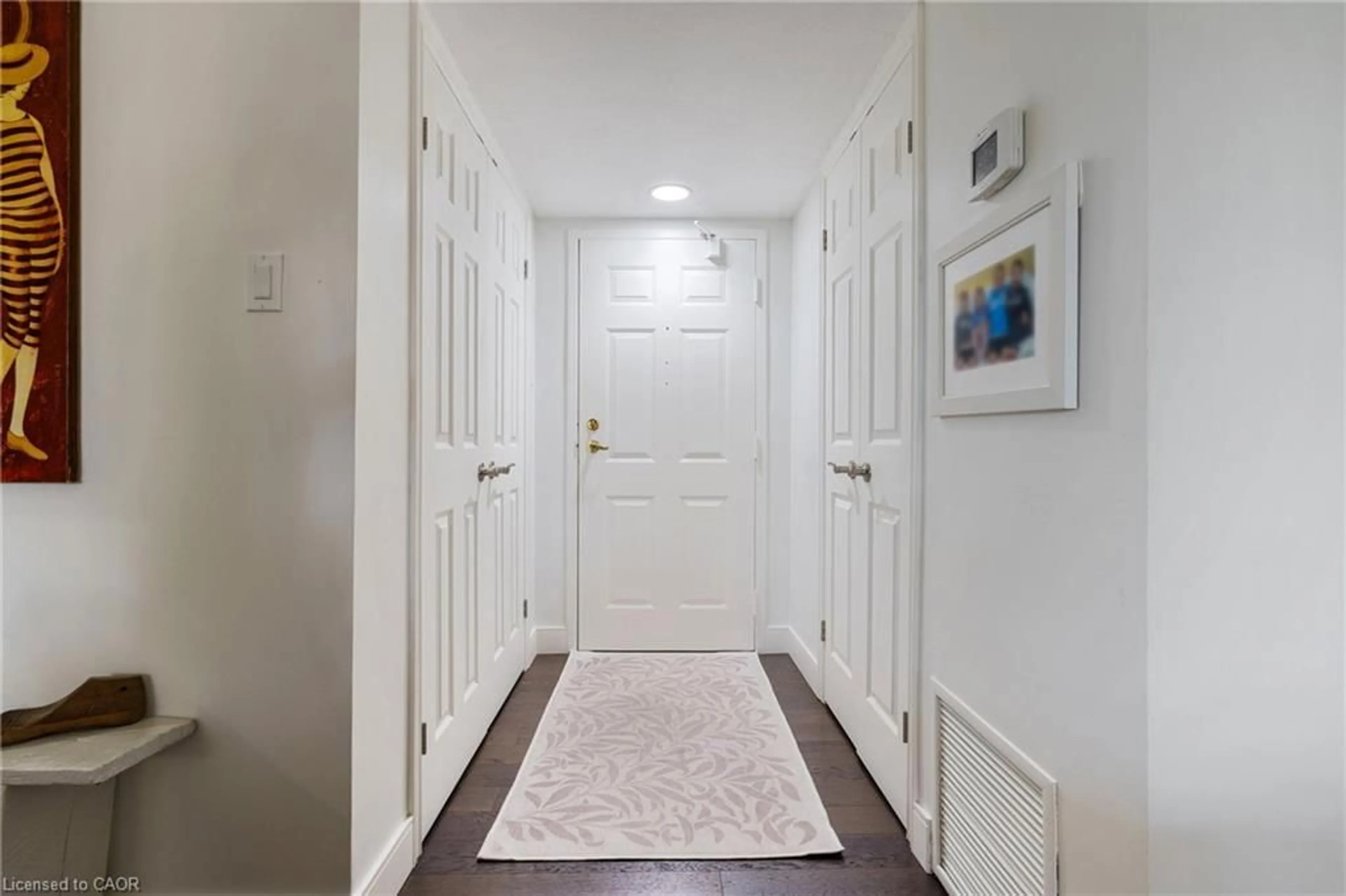 Indoor entryway for 150 Wilson St #301, Ancaster Ontario L8R 1E2