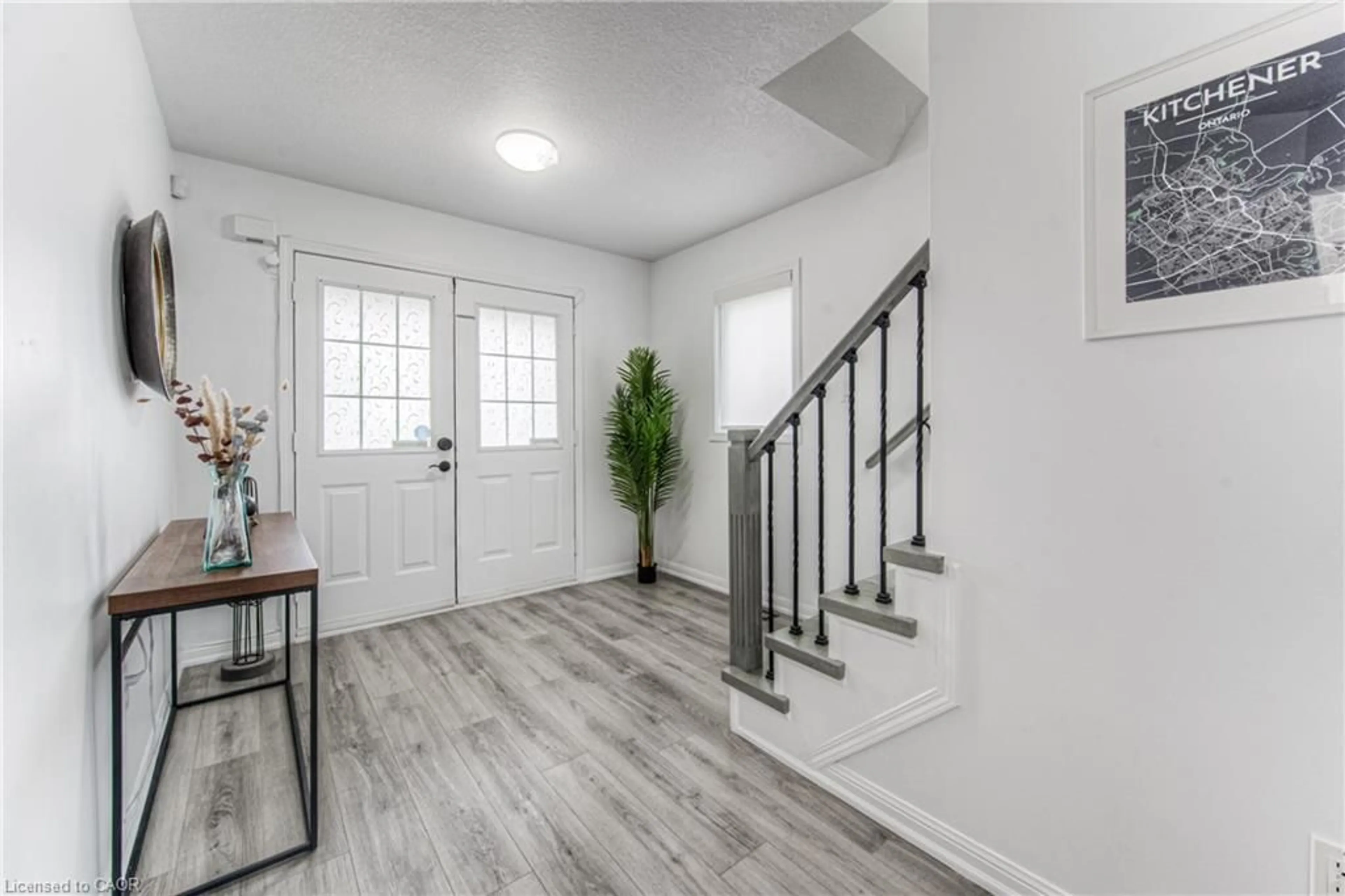 Indoor entryway for 583 Windflower Cres, Kitchener Ontario N2E 4E3