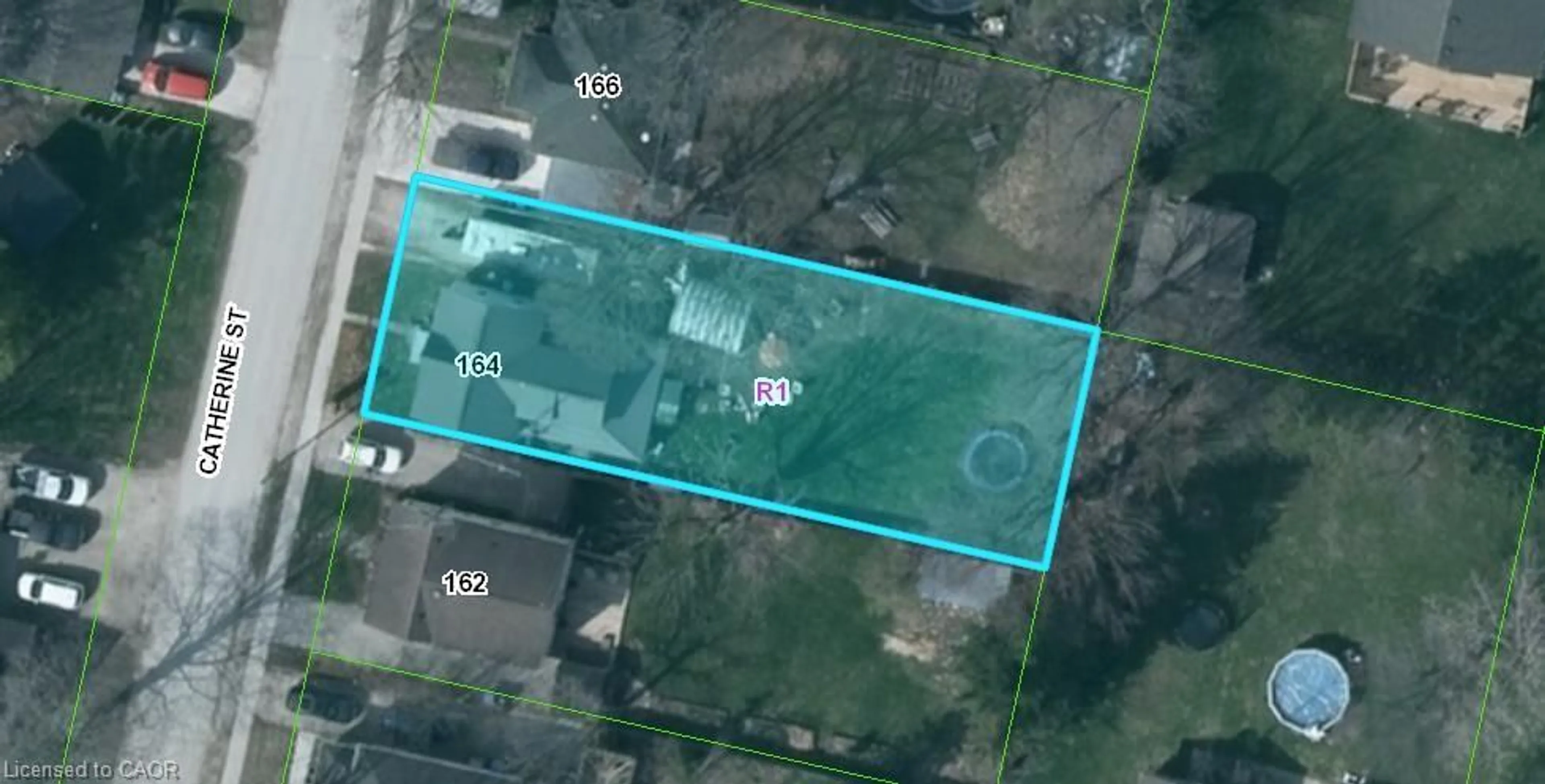 A pic from outside/outdoor area/front of a property/back of a property/a pic from drone, building for 164 Catherine St, Parkhill Ontario N0M 2K0