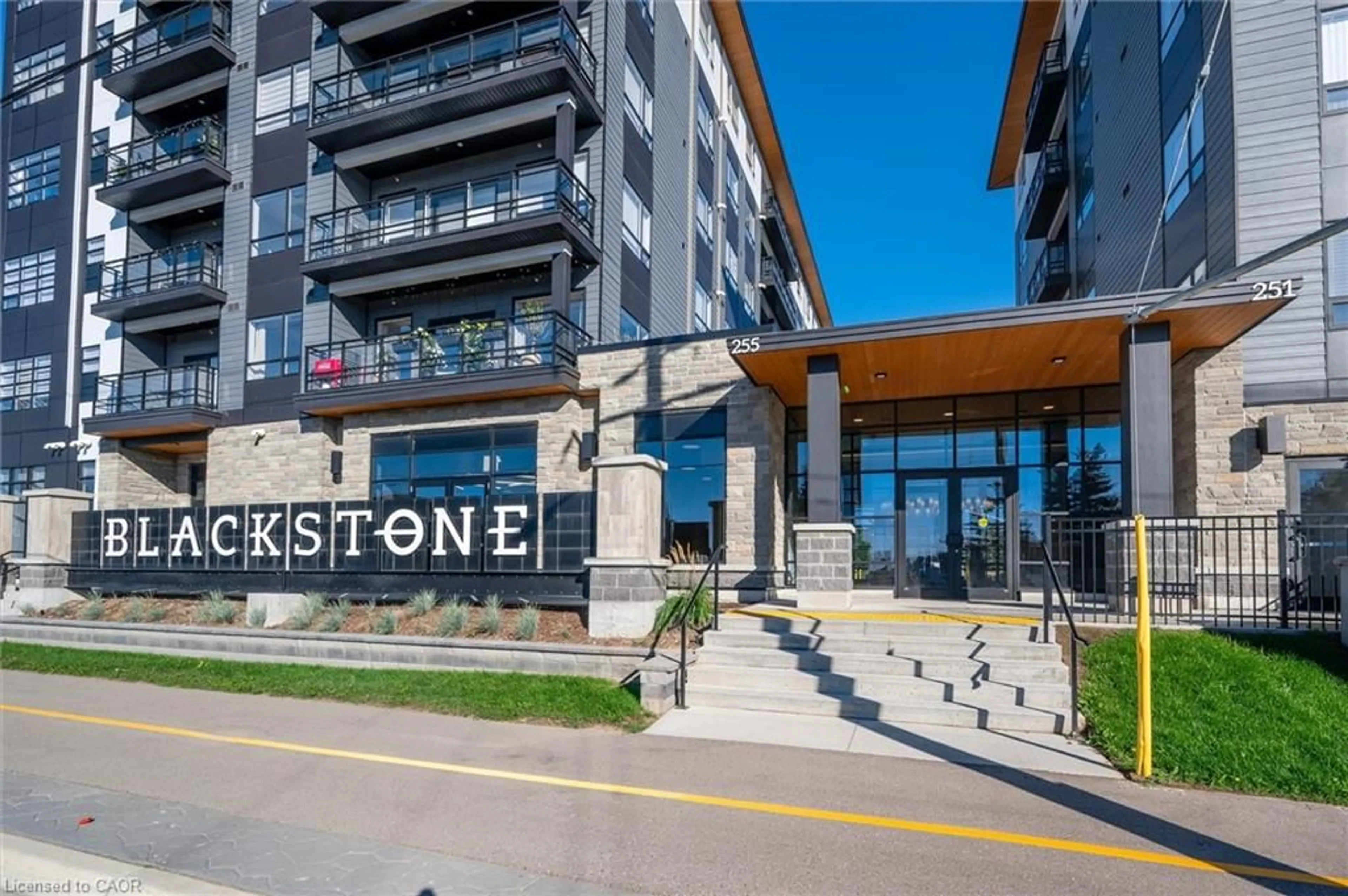 Unknown for 251 Northfield Dr #319, Waterloo Ontario N2K 0G9
