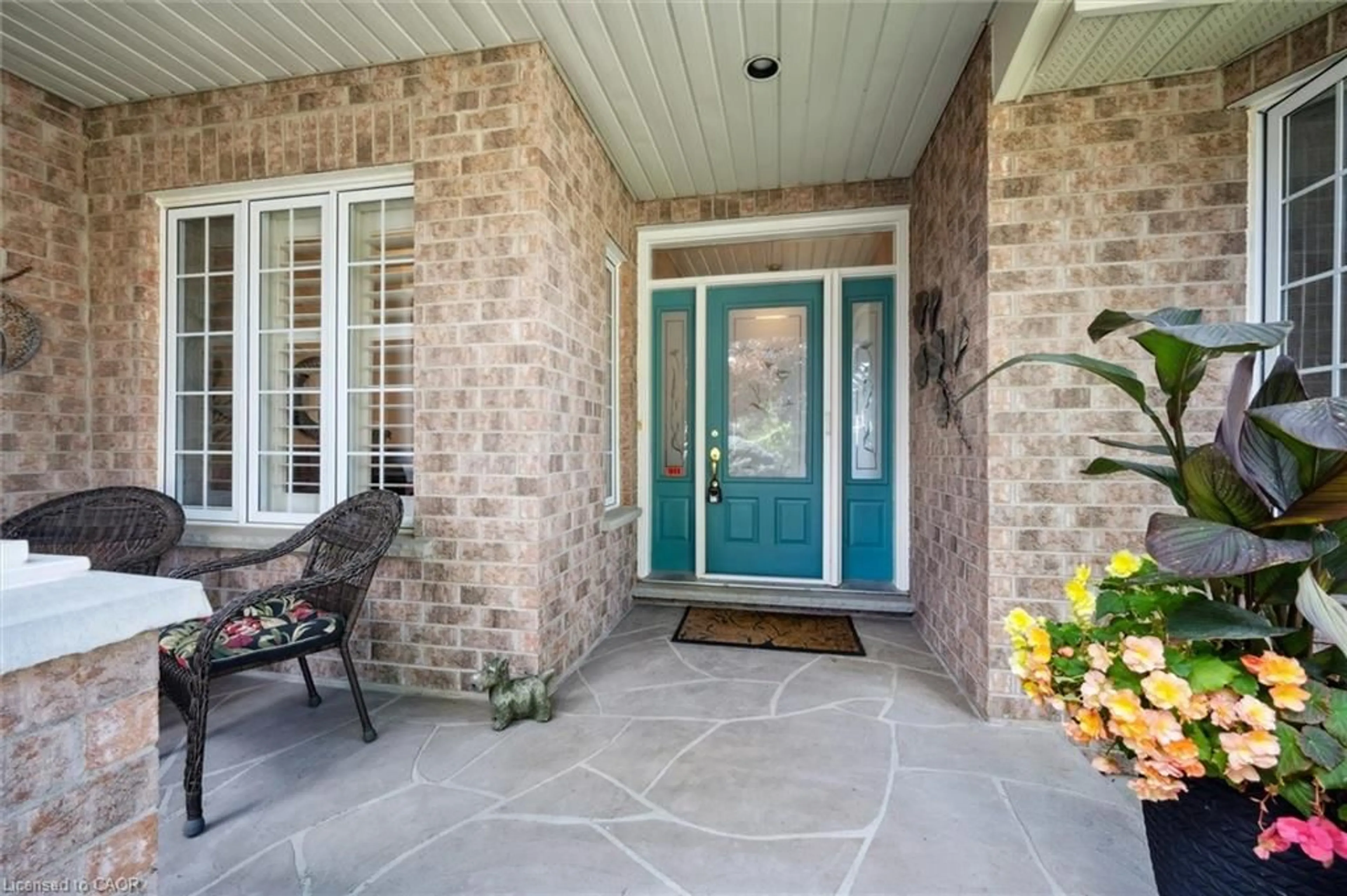 Indoor entryway for 161 Golf Links Dr #143, Baden Ontario N3A 3N8