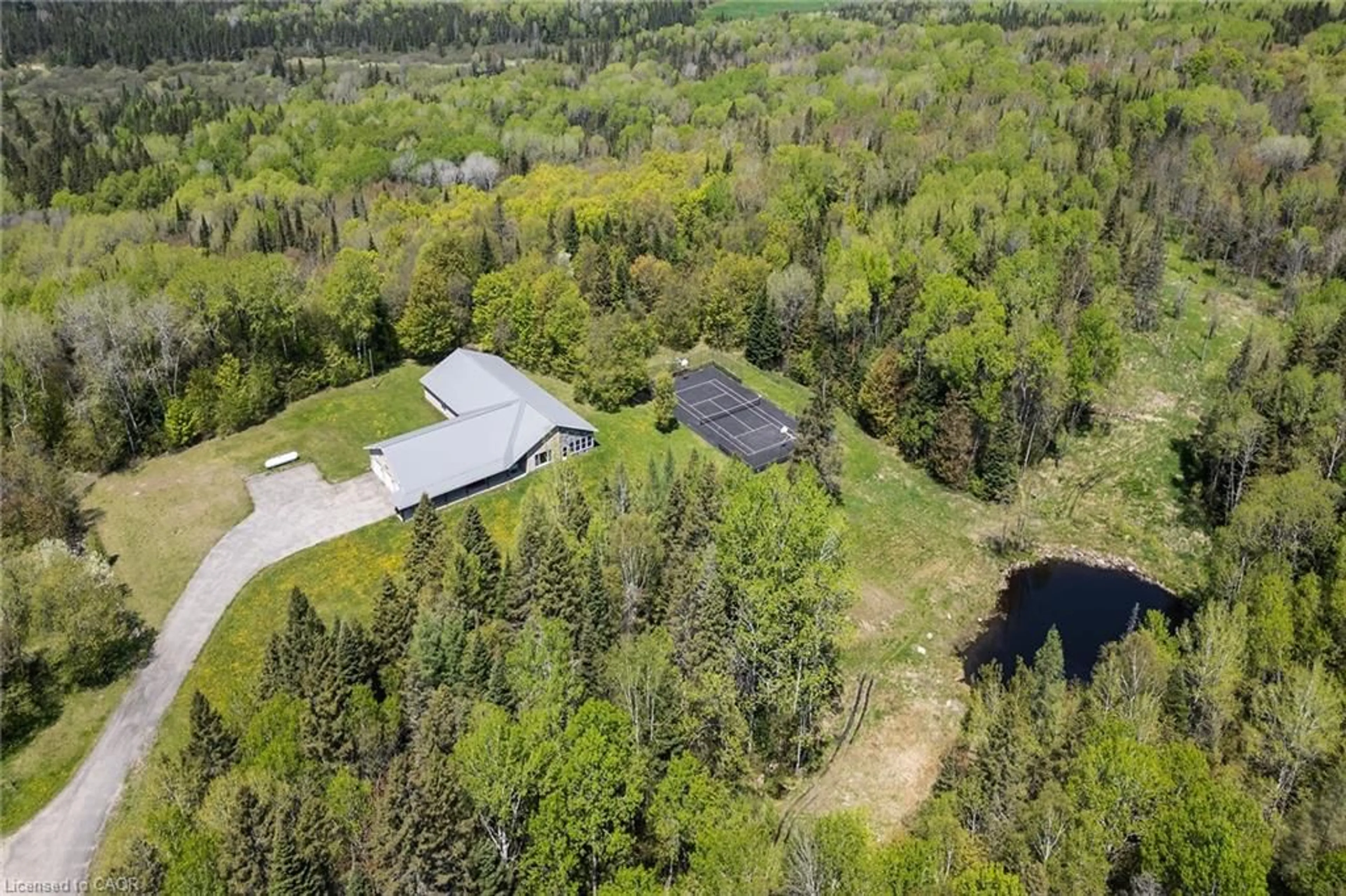 A pic from outside/outdoor area/front of a property/back of a property/a pic from drone, water/lake/river/ocean view for 146 Oke Dr, Burk's Falls Ontario P0A 1C0