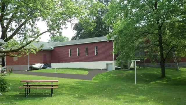 160 Erb St, Waterloo 3
