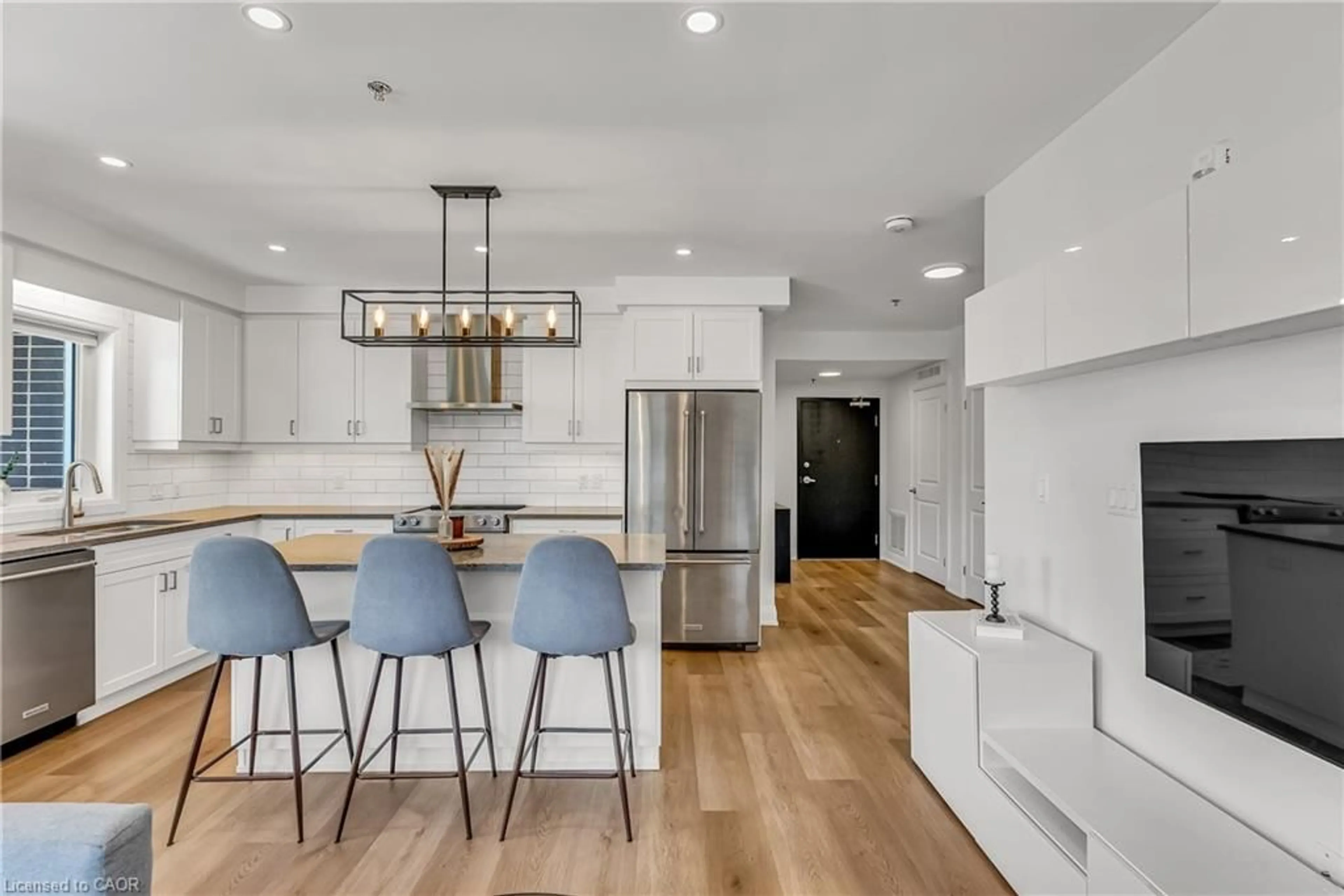 Open concept kitchen, unknown for 247 Grey Silo Rd #102, Waterloo Ontario N2K 0G7