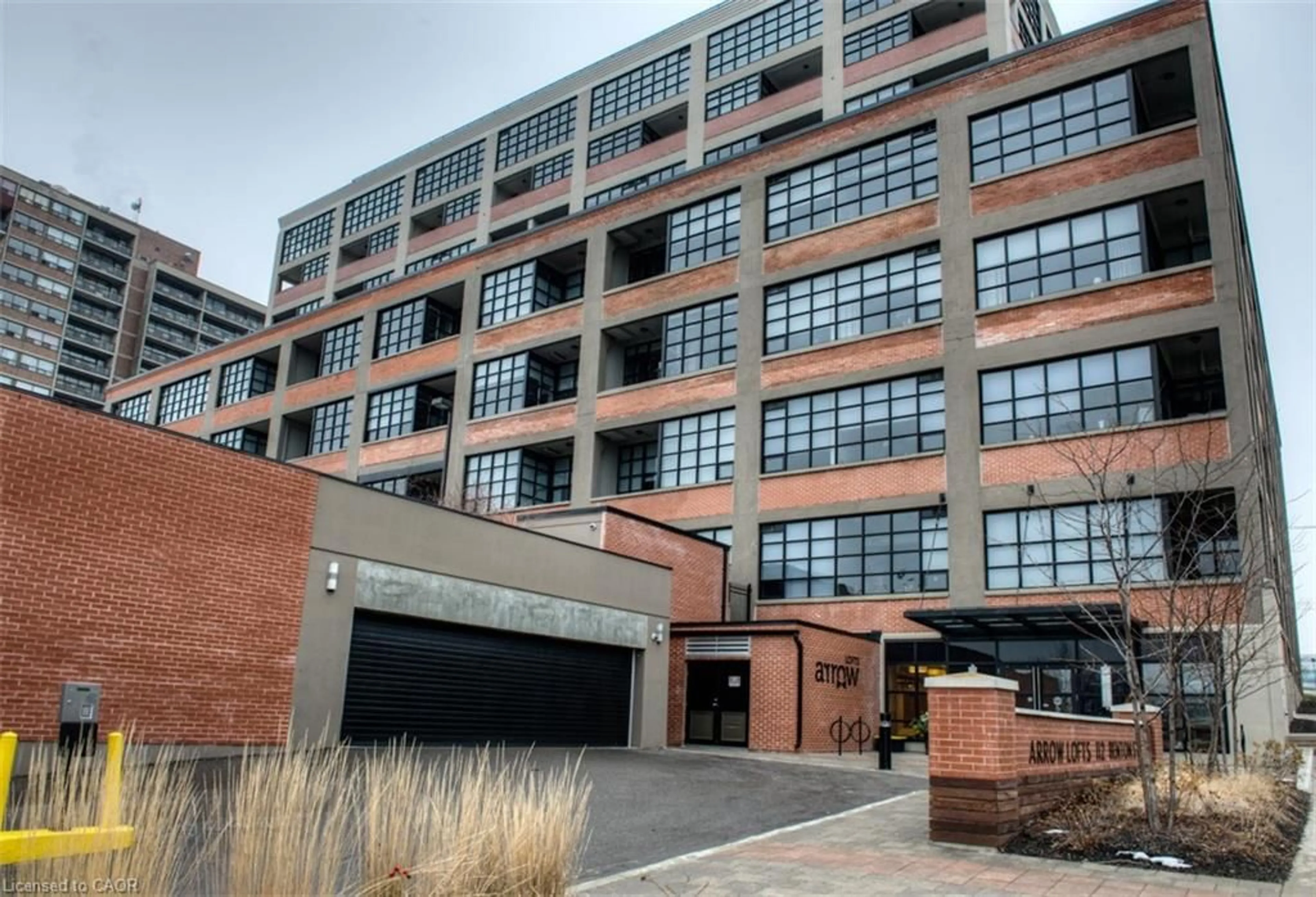 Indoor foyer for 112 Benton St #410, Kitchener Ontario N2G 3H6
