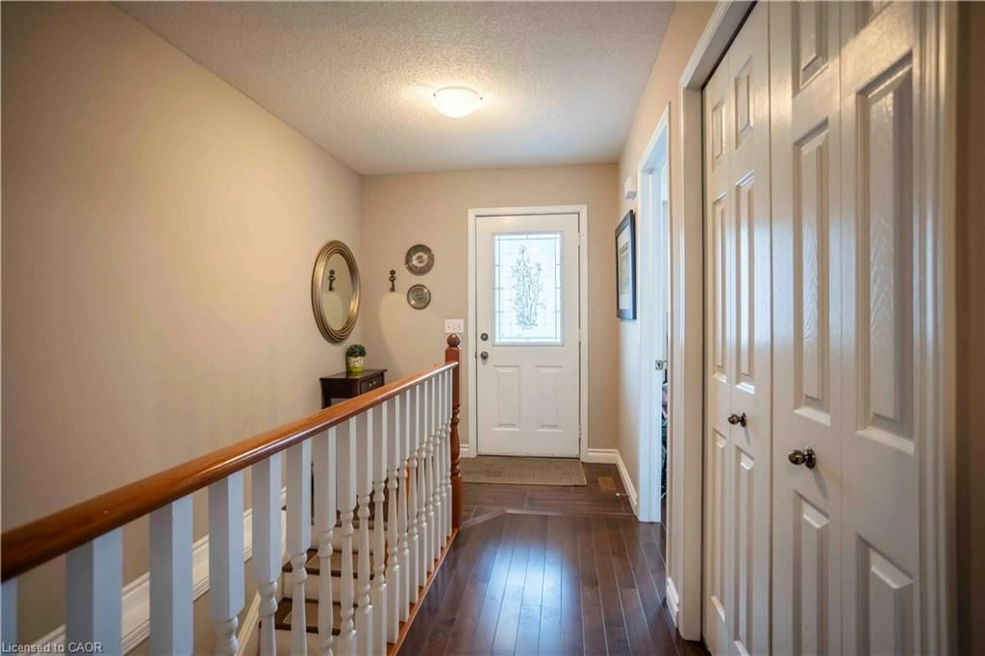 Indoor entryway for 360 Erbsville Rd #44, Waterloo Ontario N2T 2W3