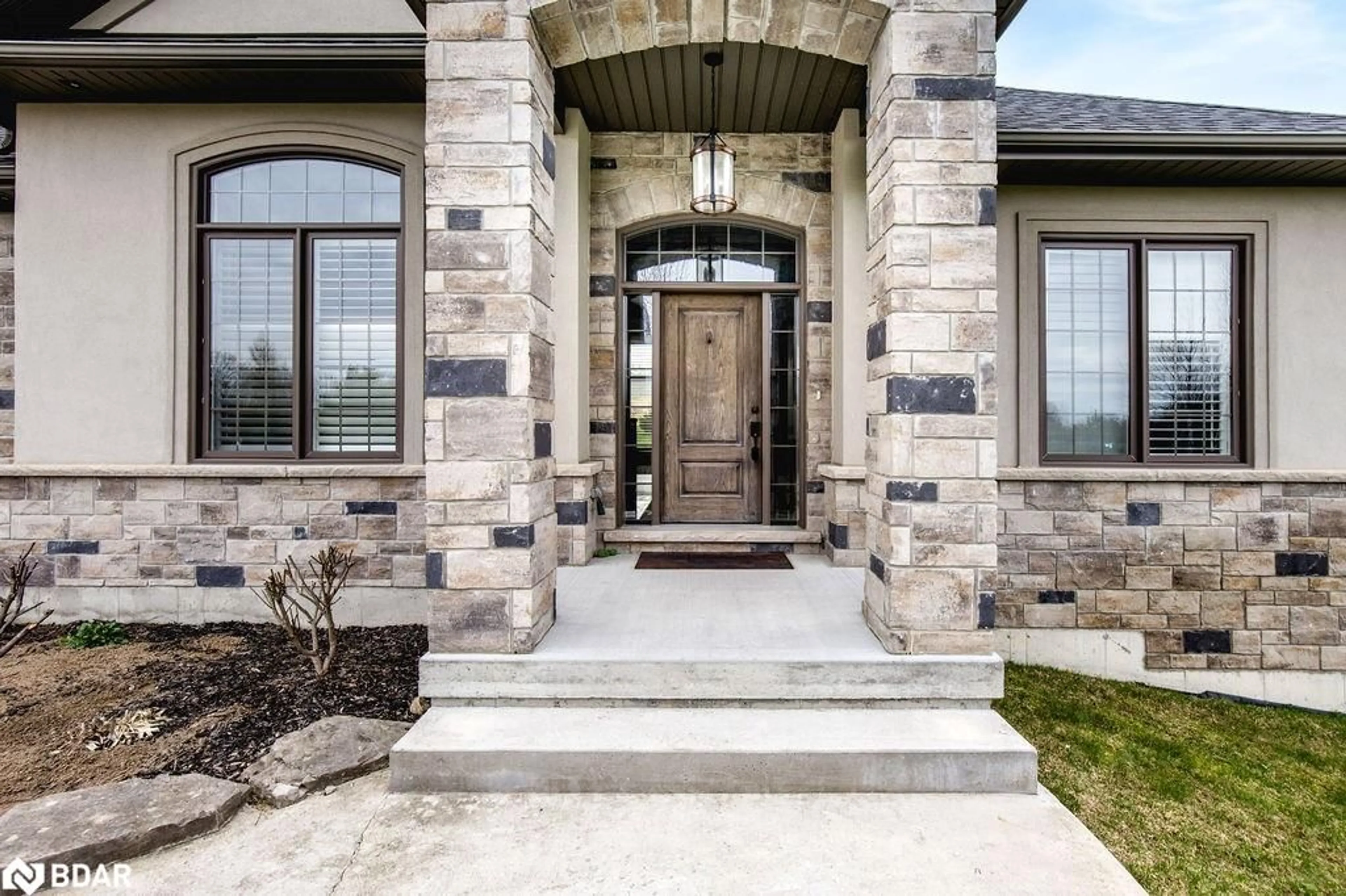Unknown for 25 Mennill Dr, Snow Valley Ontario L0L 1Y3