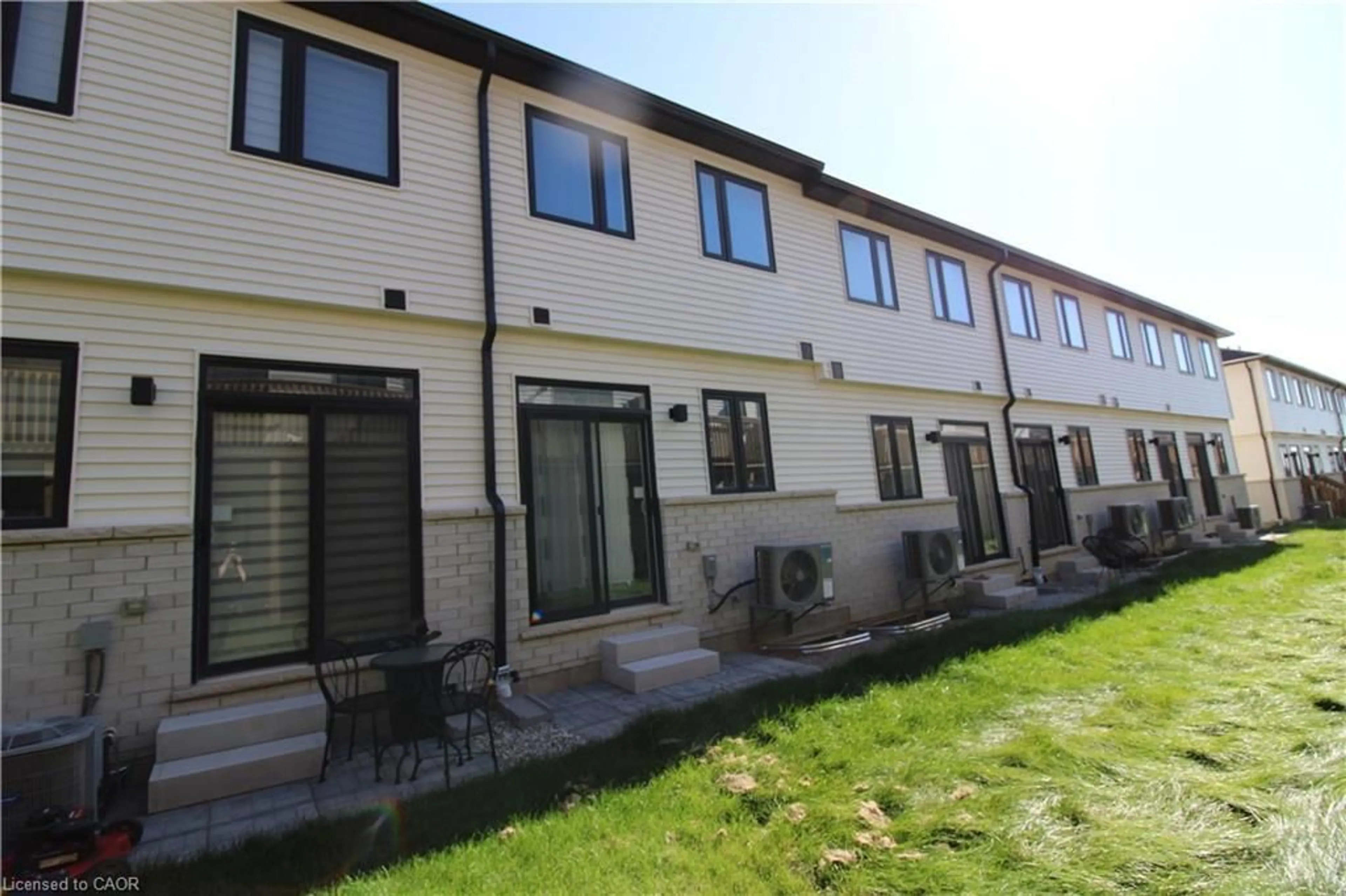 Patio, street for 55 Tom Brown Dr #74, Paris Ontario N3L 0K3