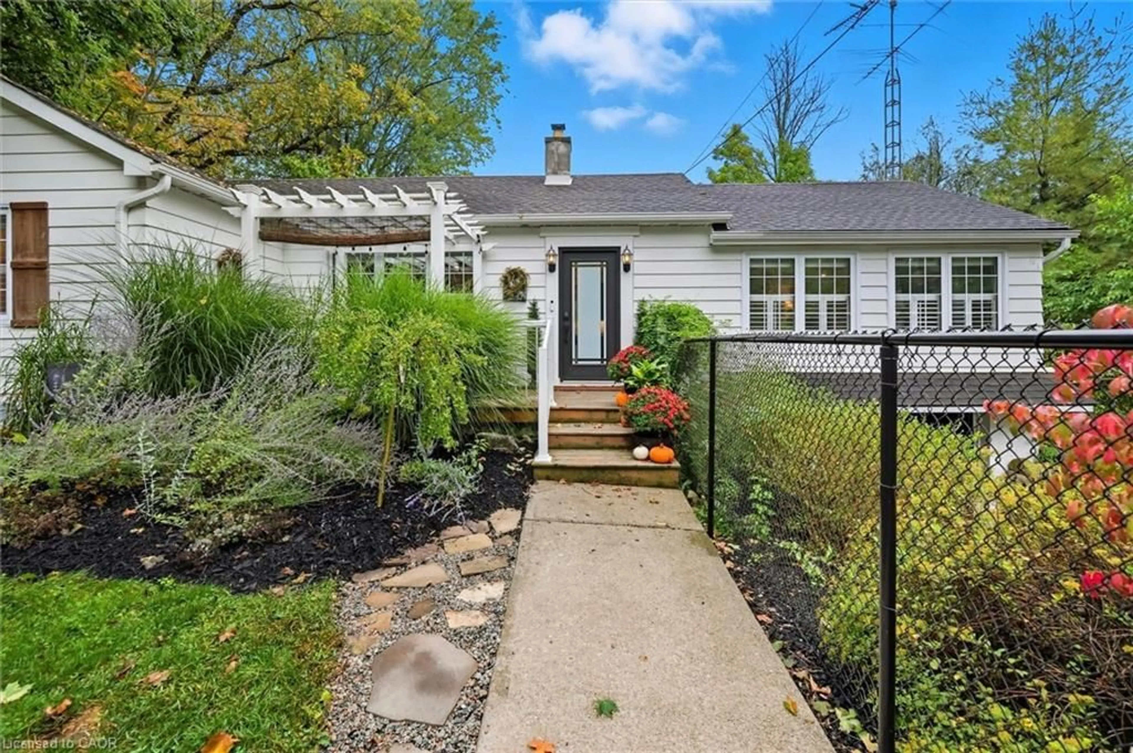 Unknown for 2150 Kilbride St, Burlington Ontario L7P 0J3