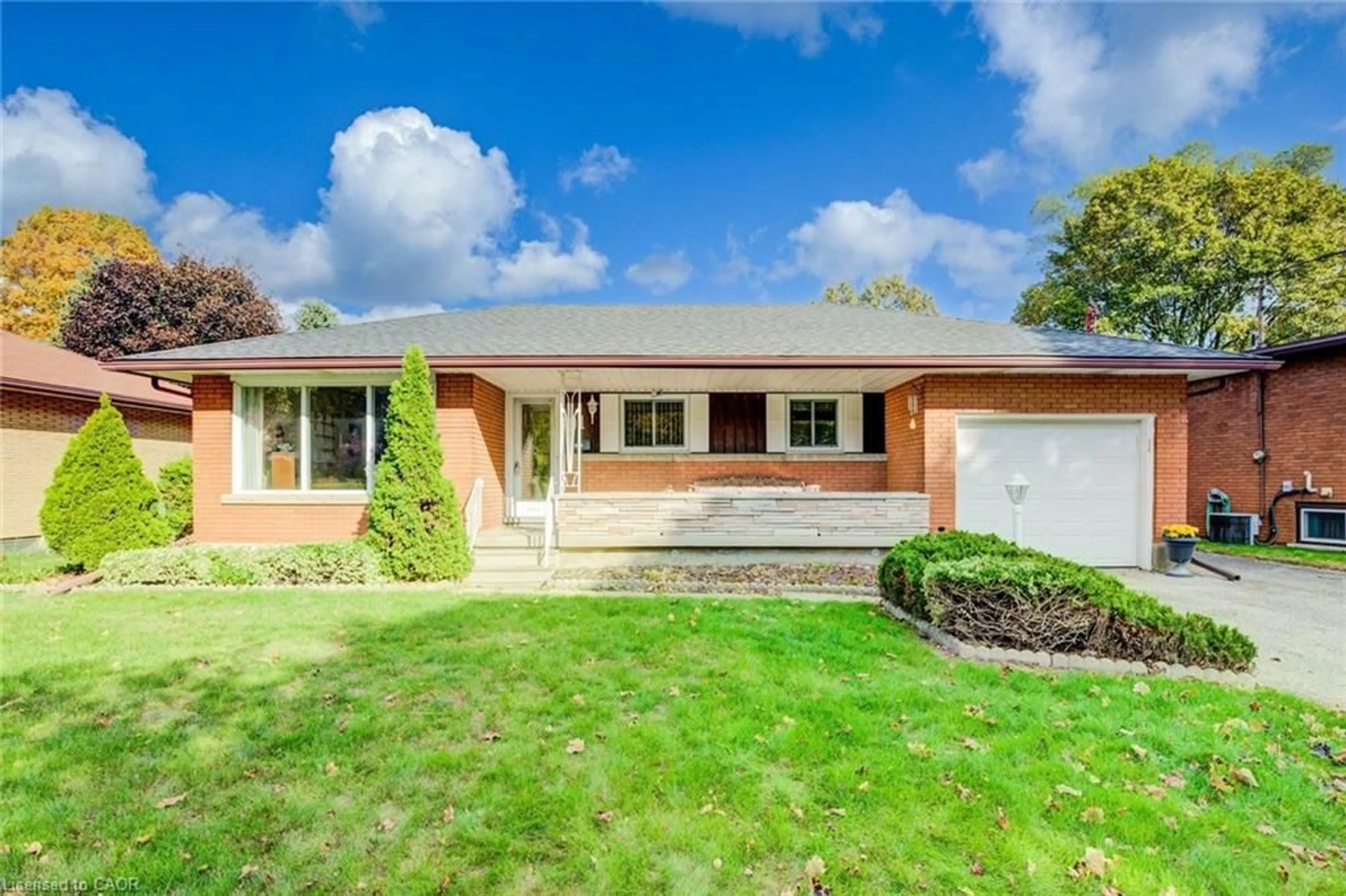 Home with brick exterior material, street for 91 Massey Ave, Kitchener Ontario N2C 1M4