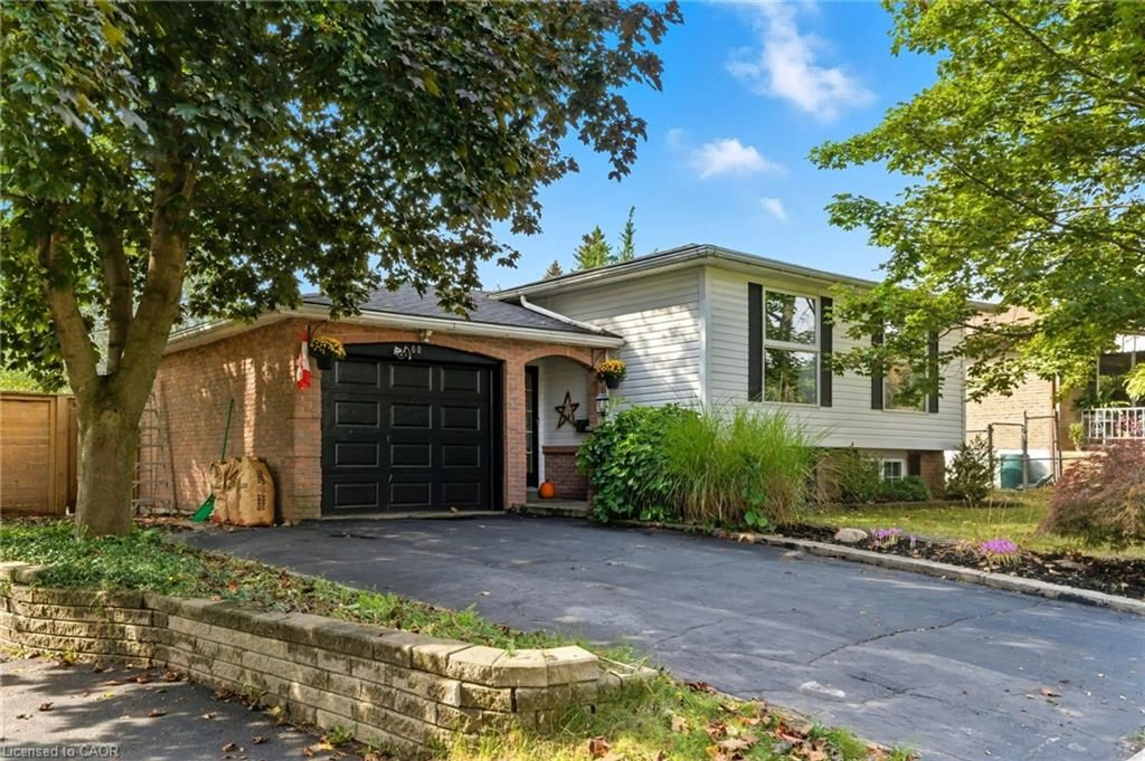 Unknown for 60 Scott Rd, Cambridge Ontario N3C 2X4